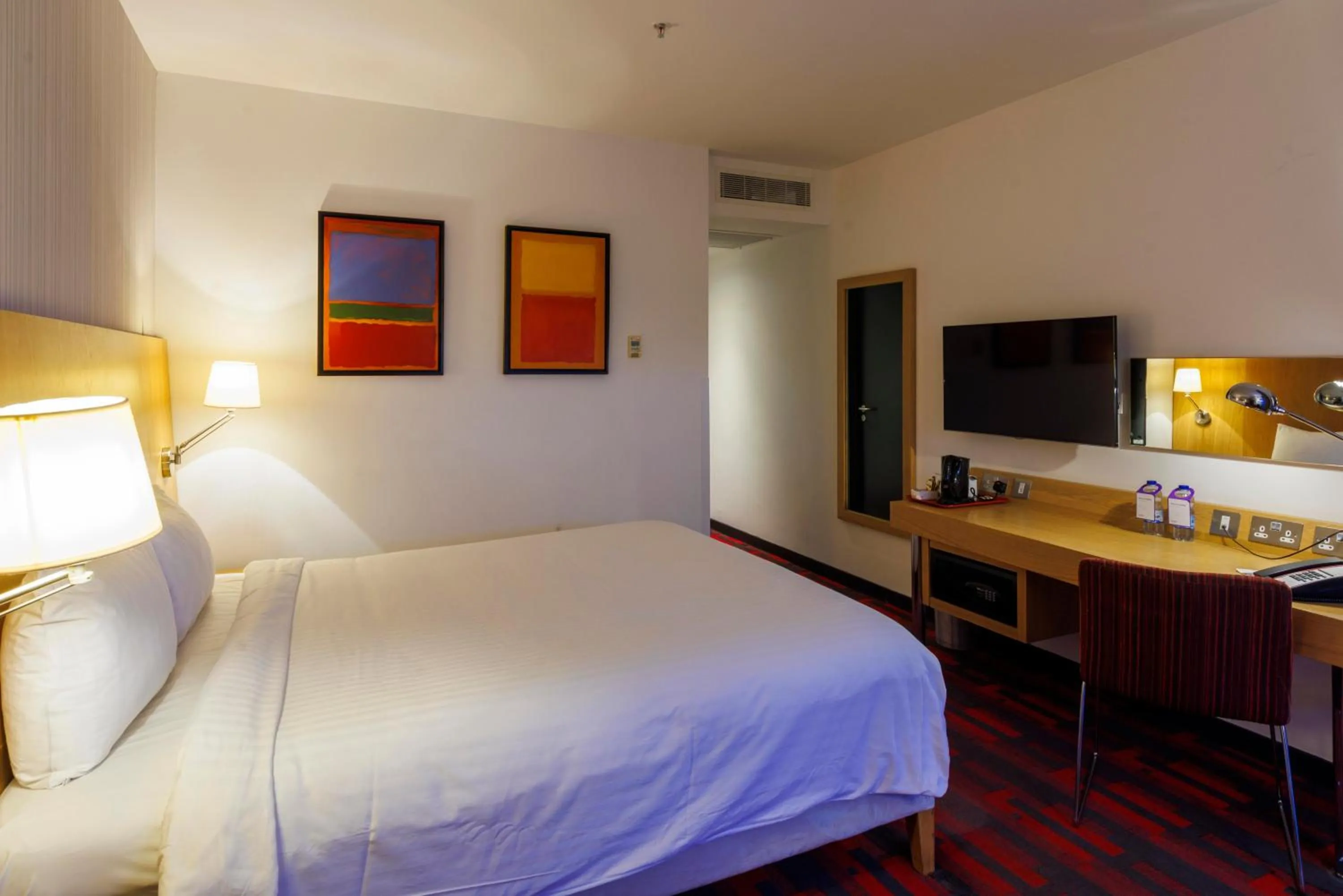 Bed in Park Inn by Radisson Aberdeen