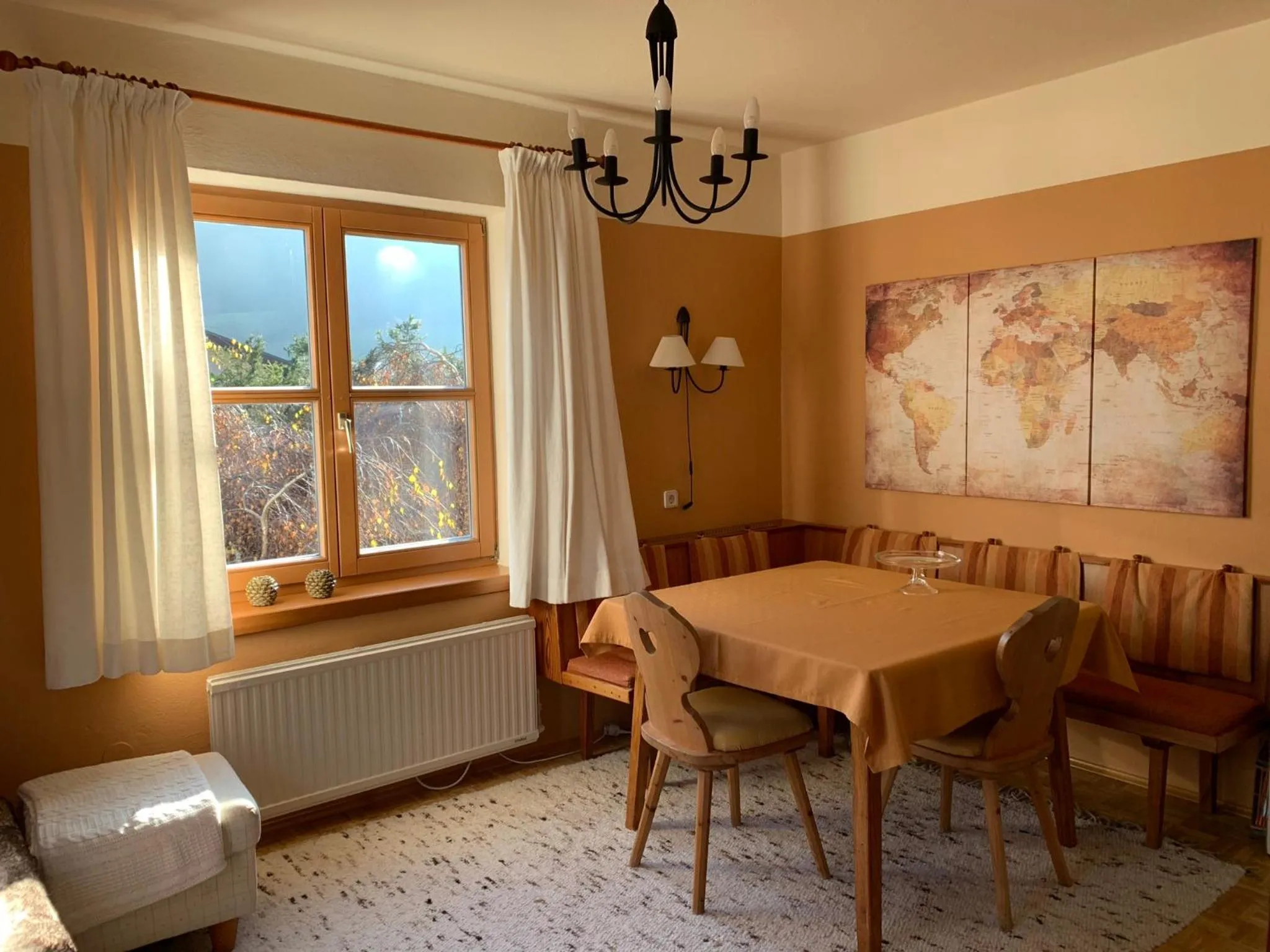 Dining area in Ferienwohnungen Familie Wetzlinger