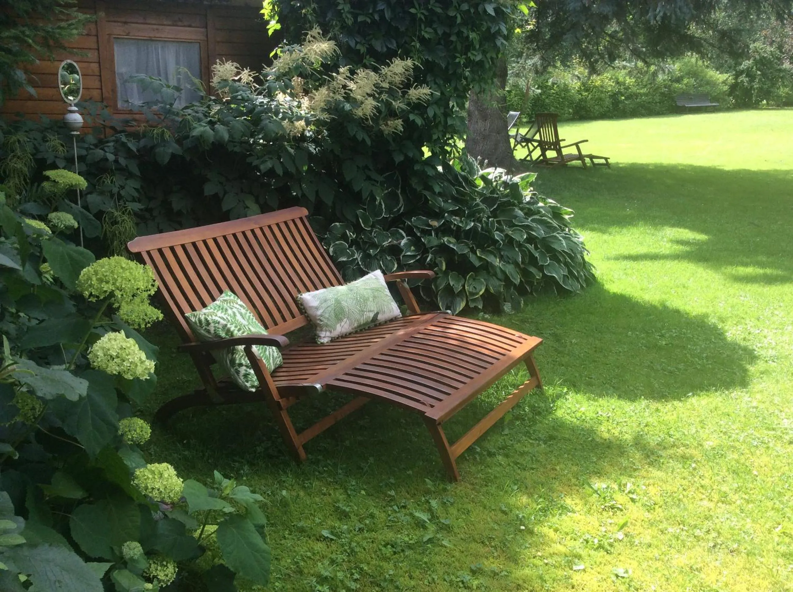 Garden in Ferienwohnungen Familie Wetzlinger