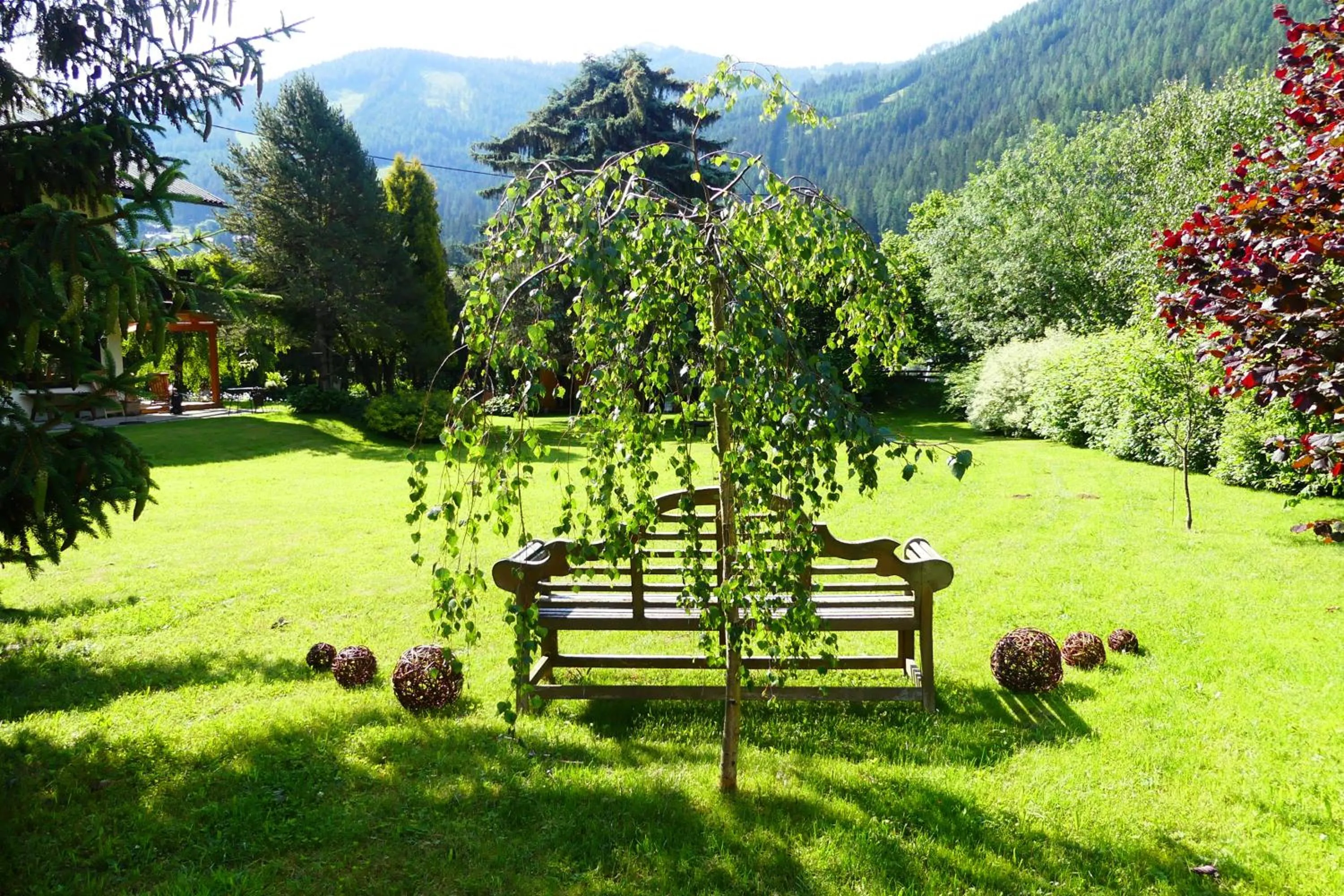 Garden view in Ferienwohnungen Familie Wetzlinger