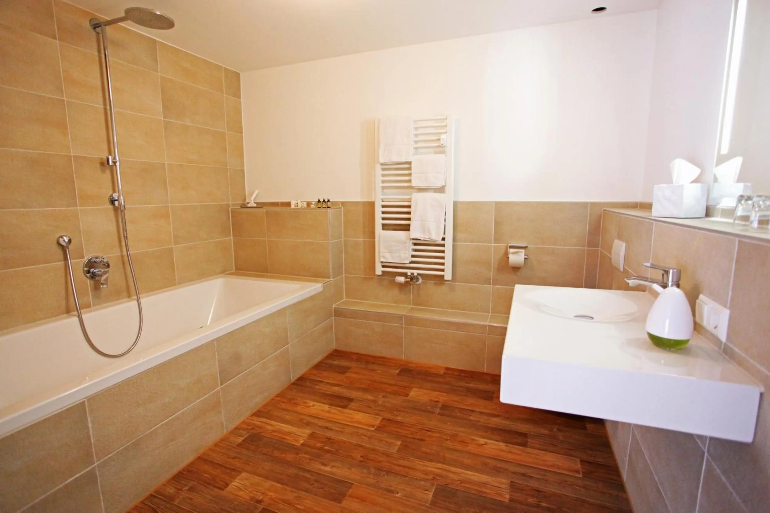 Bathroom in hotel rainhof scheune & naturpark restaurant (Kirchzarten)