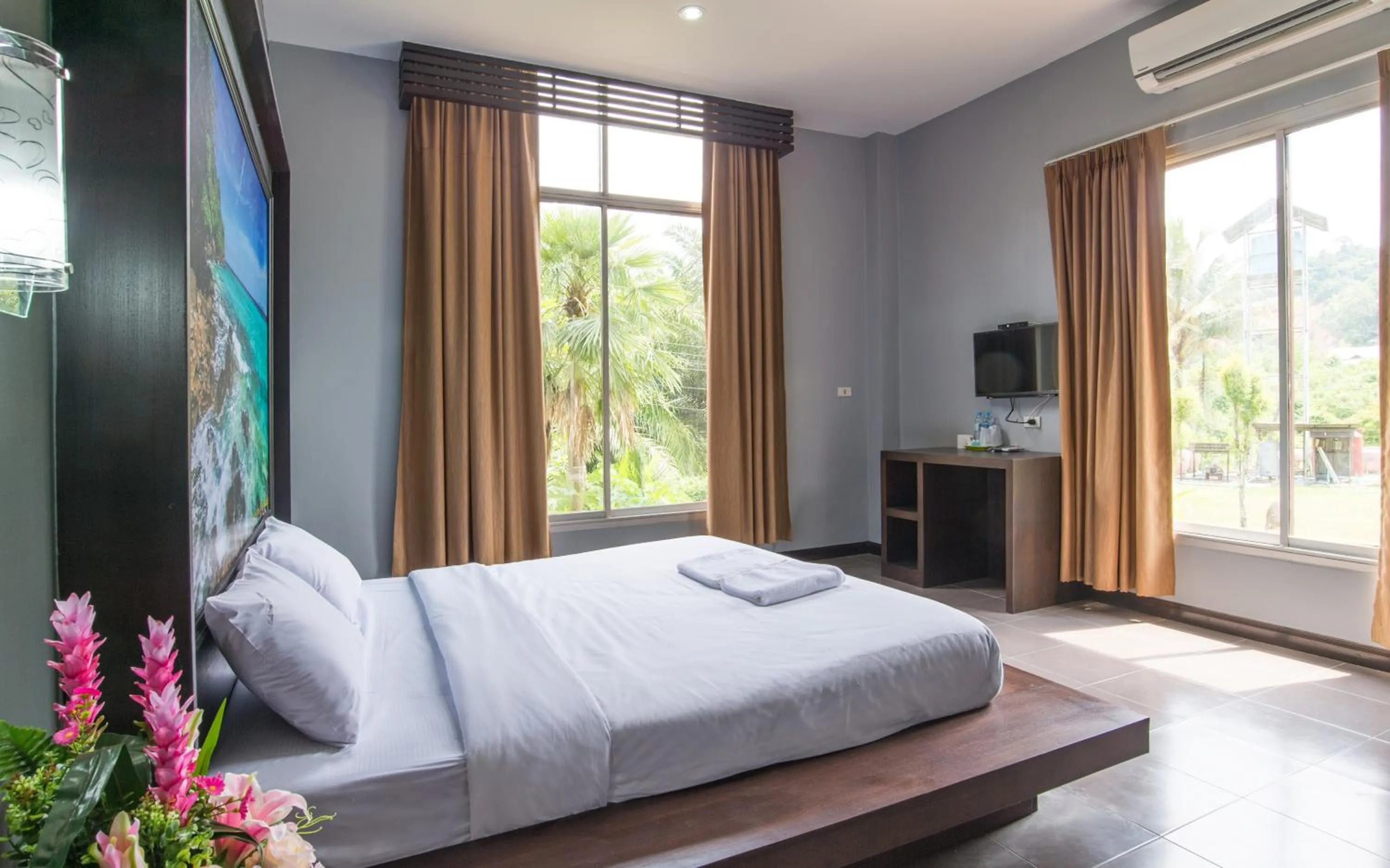 Bed in Krabi Home Town Boutique