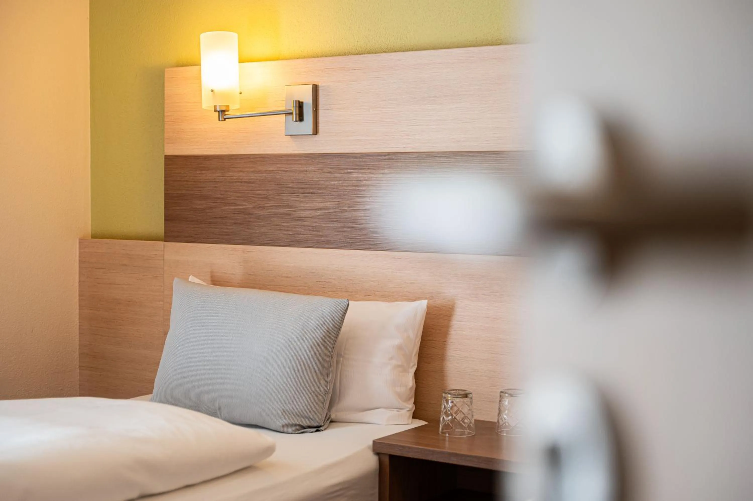 Bed in Gästehaus Zehmerhof bei Erding