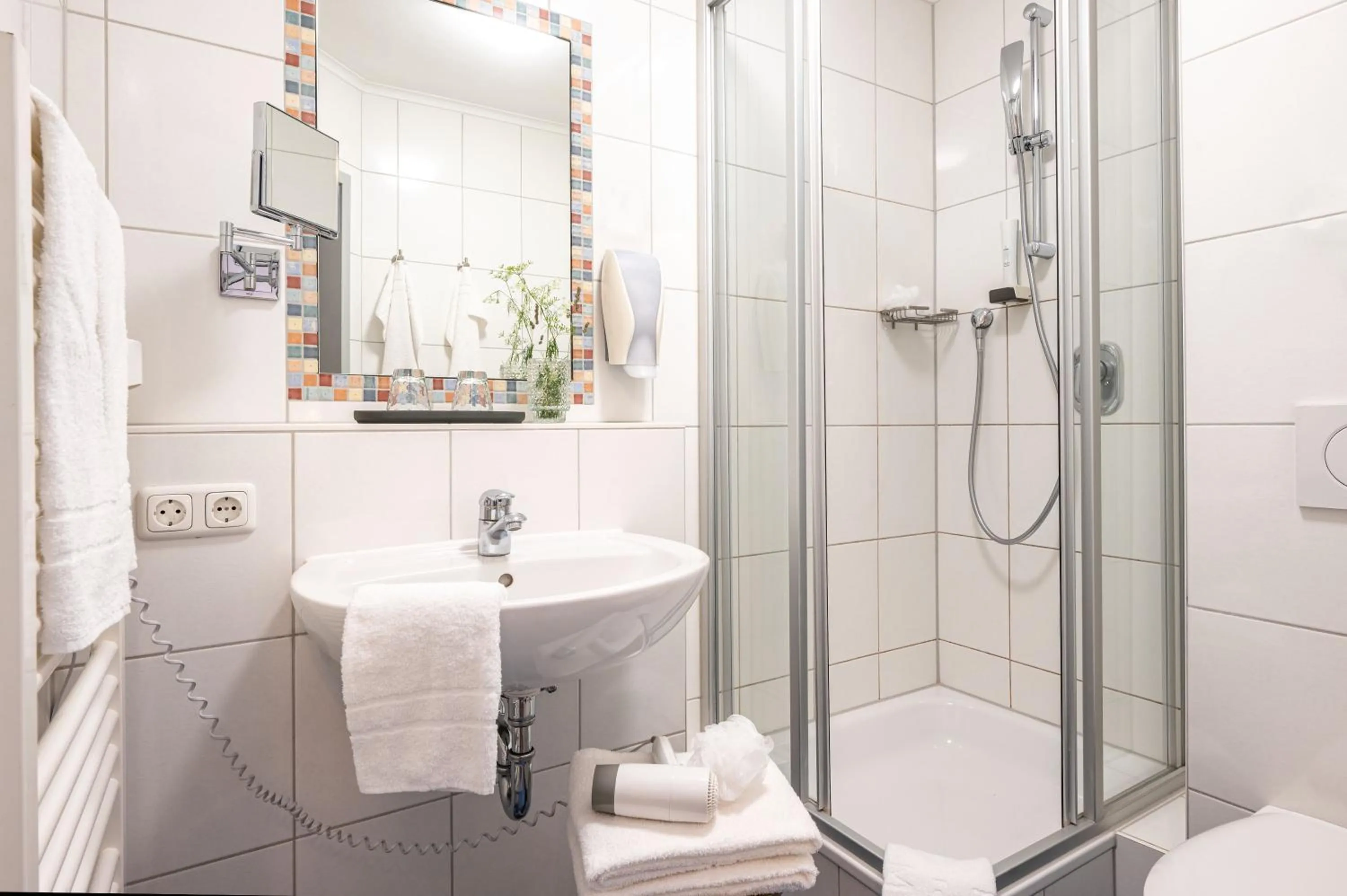 Shower in Gästehaus Zehmerhof bei Erding