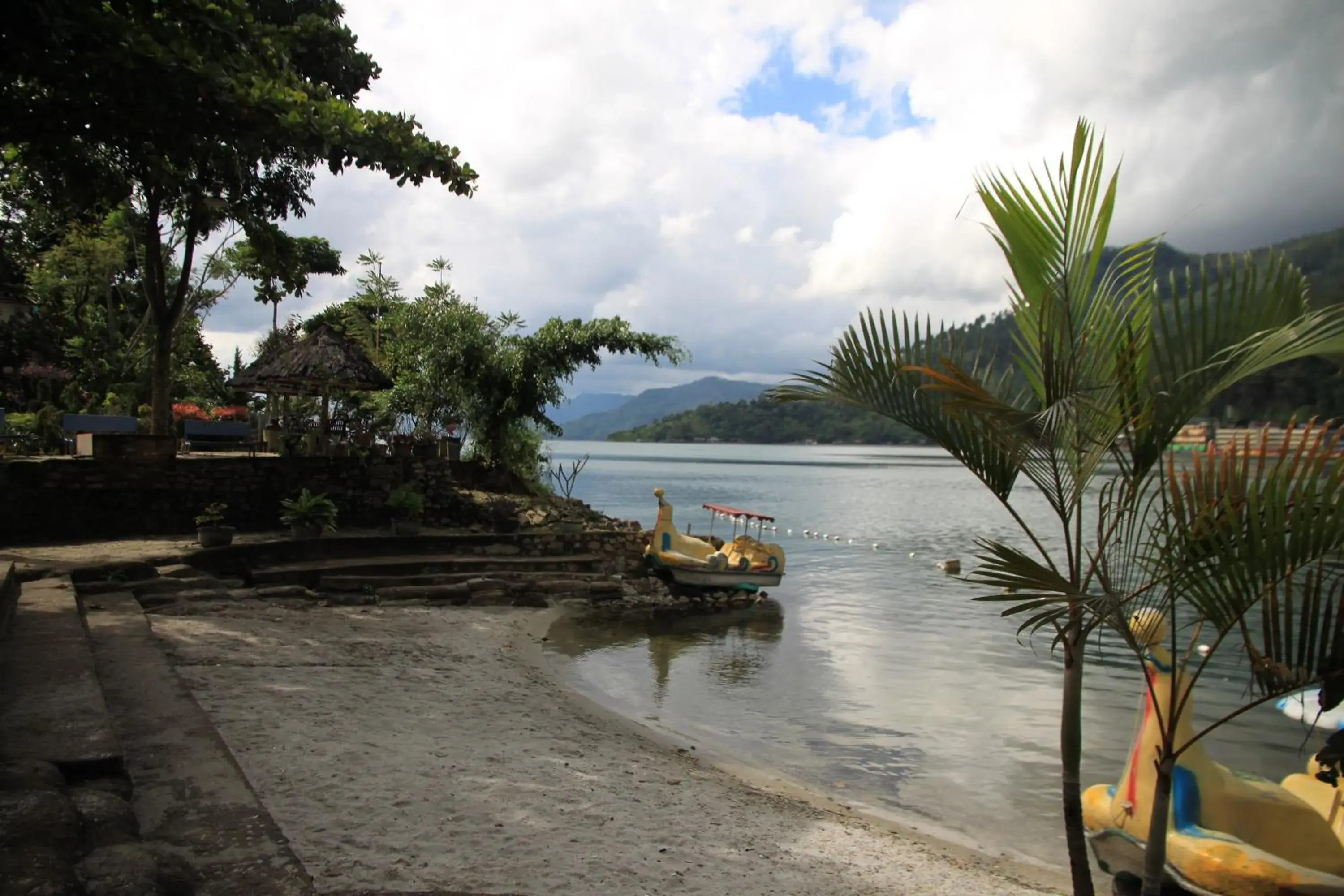 Property building in Pandu Lakeside Hotel Parapat Property building in Pandu Lakeside Hotel Parapat