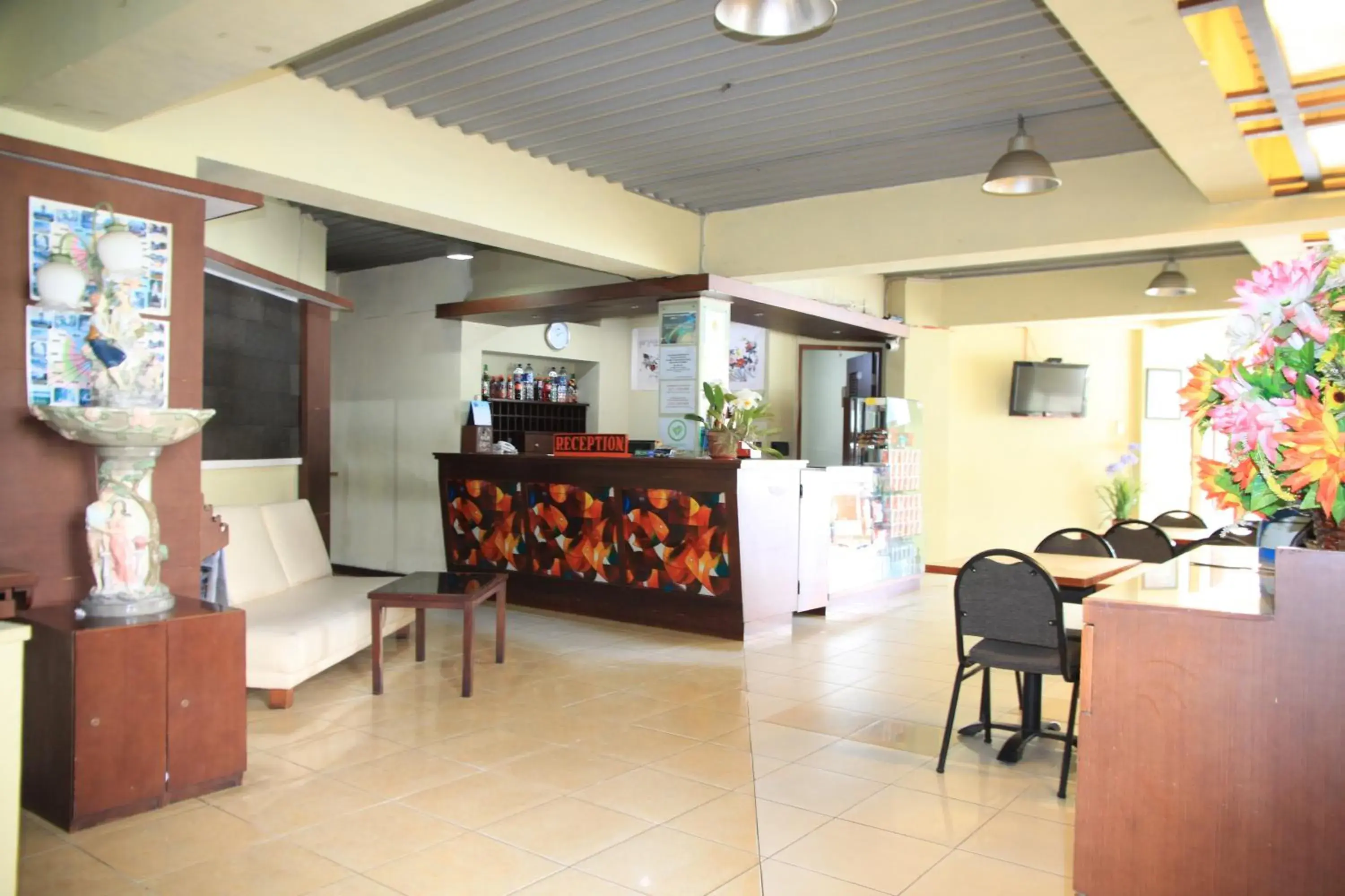 Lobby or reception in Pandu Lakeside Hotel Parapat Lobby or reception in Pandu Lakeside Hotel Parapat