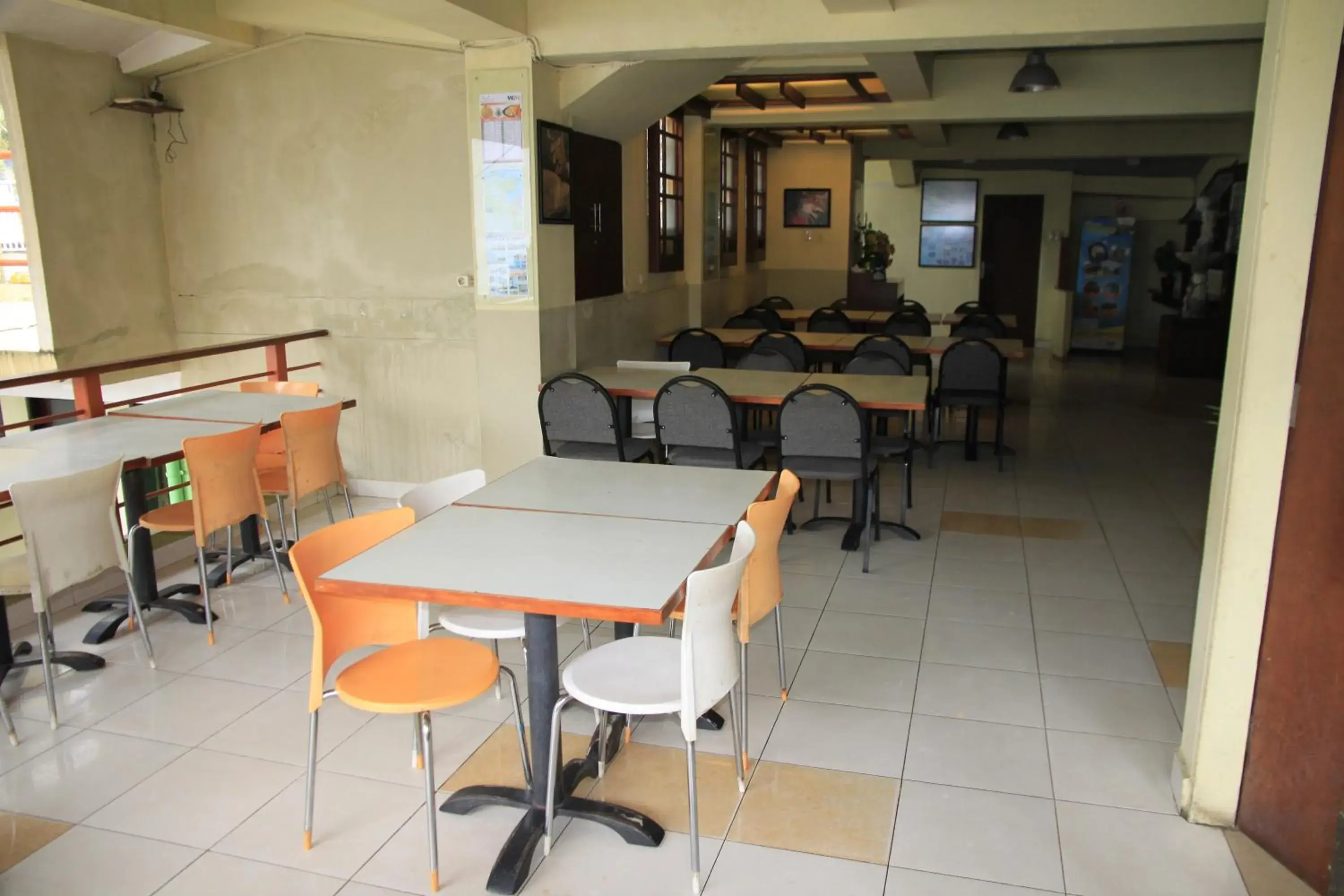 Restaurant/places to eat in Pandu Lakeside Hotel Parapat Restaurant/places to eat in Pandu Lakeside Hotel Parapat