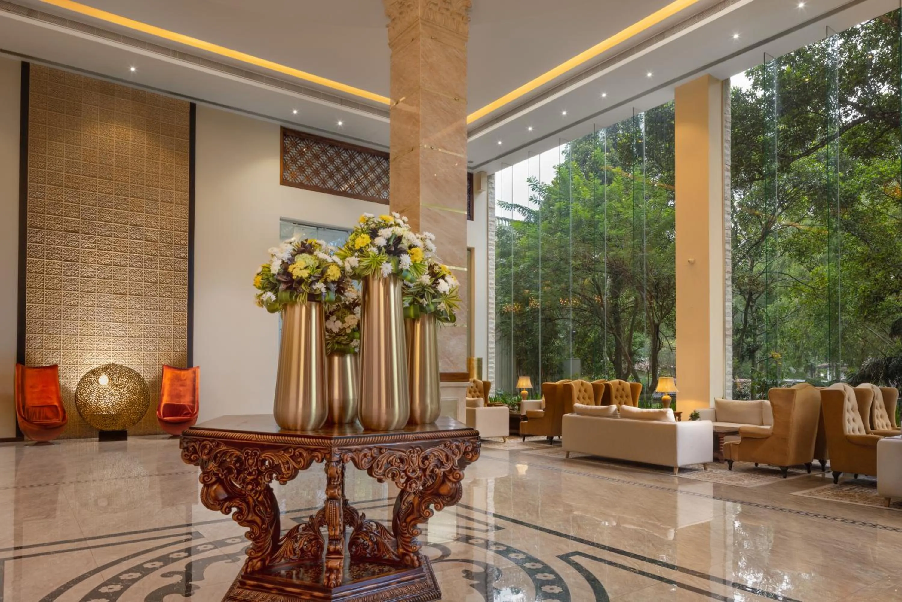 Lobby or reception in The Golden Crown Hotel