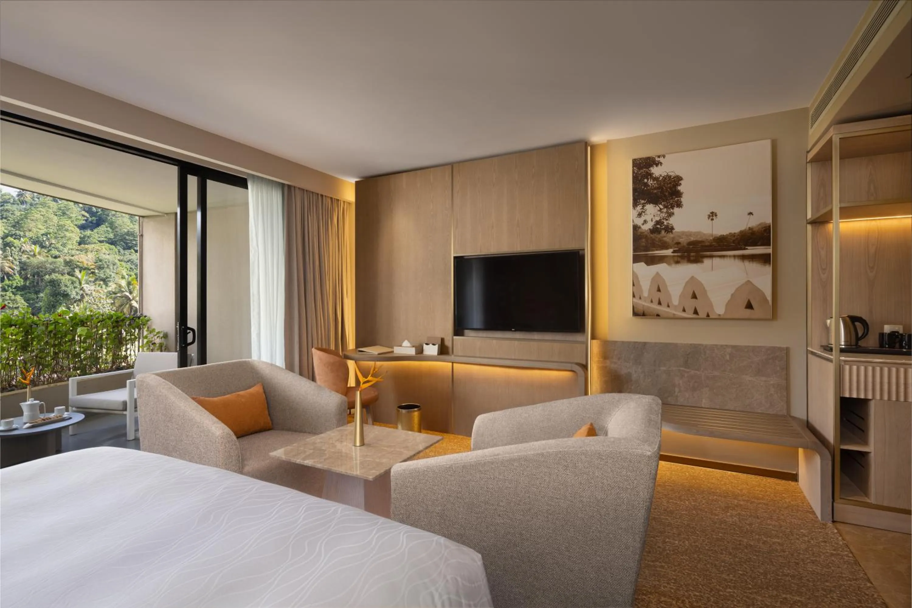 TV and multimedia, Bed in The Golden Crown Hotel