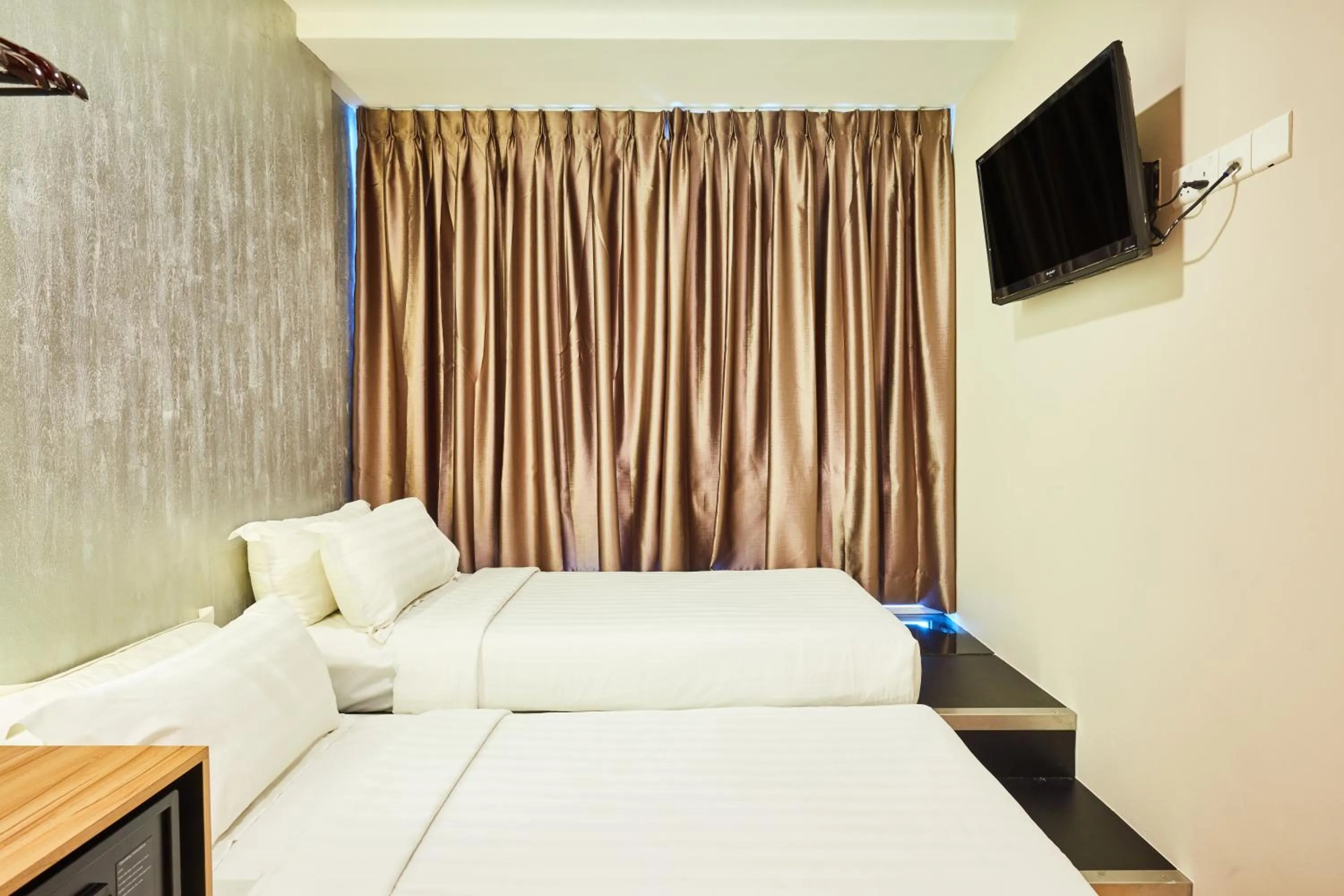 Bed in ibis budget Singapore West Coast