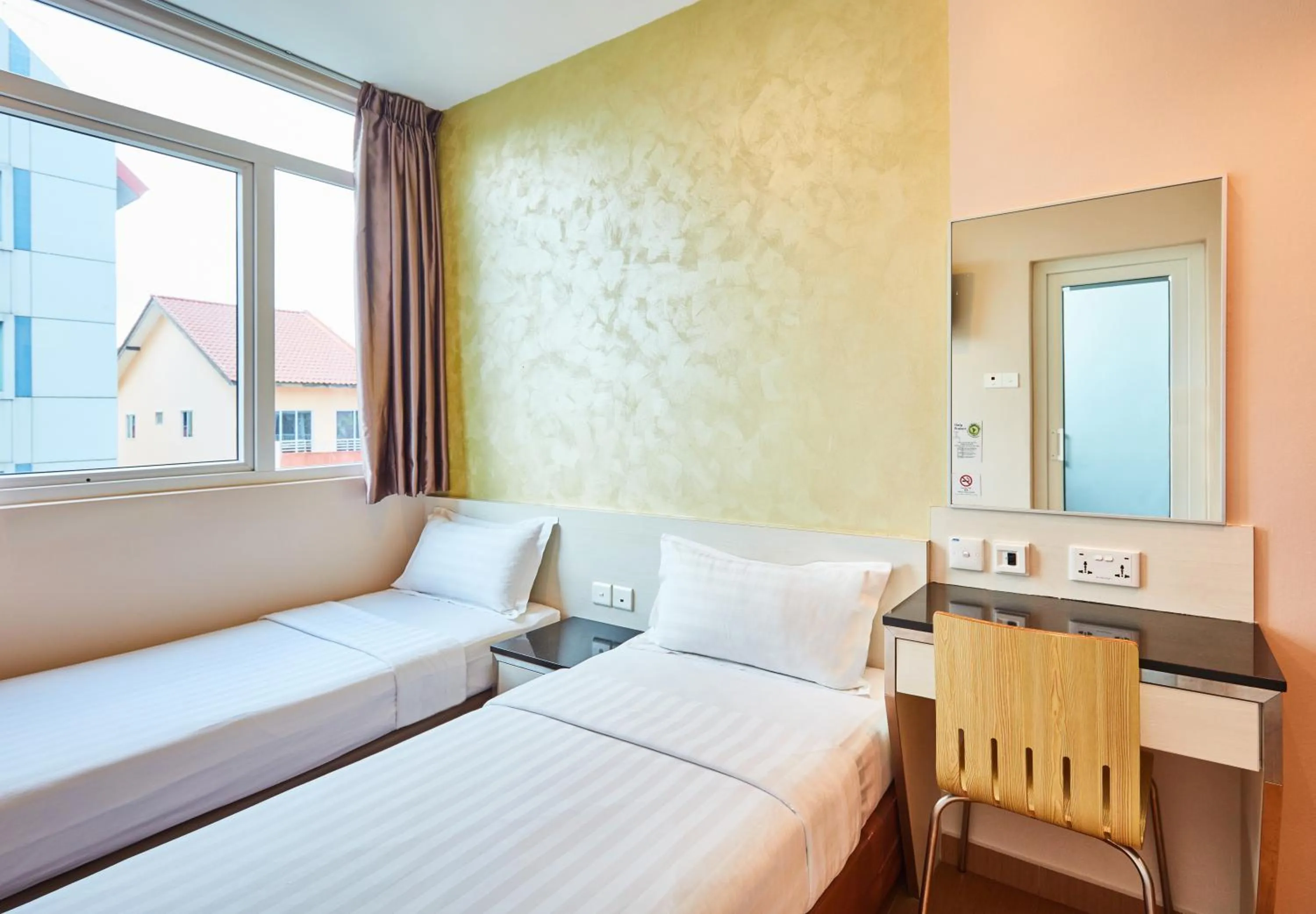 Bed in ibis budget Singapore West Coast