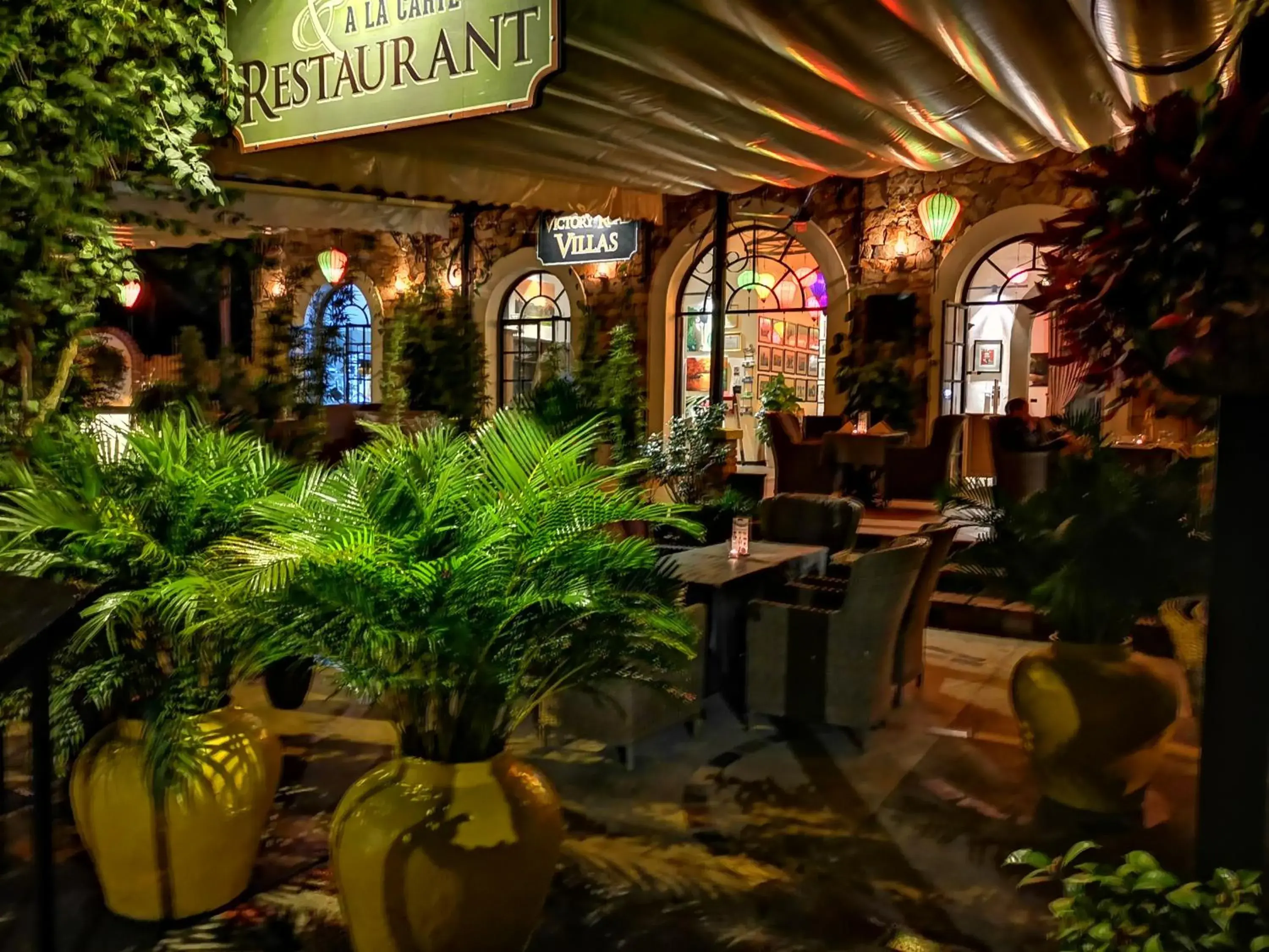 Restaurant/places to eat in Victory Road Villas Restaurant/places to eat in Victory Road Villas