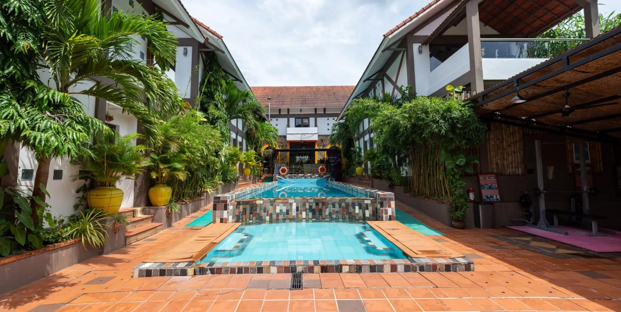 Property building in Victory Road Villas