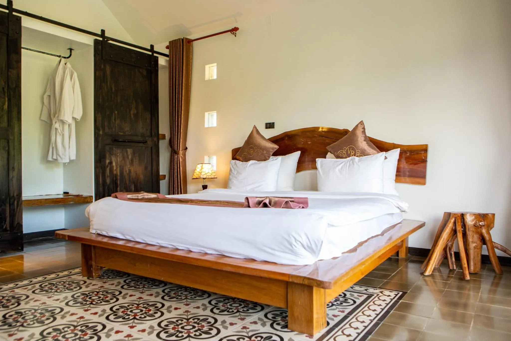 Bedroom, Bed in Victory Road Villas