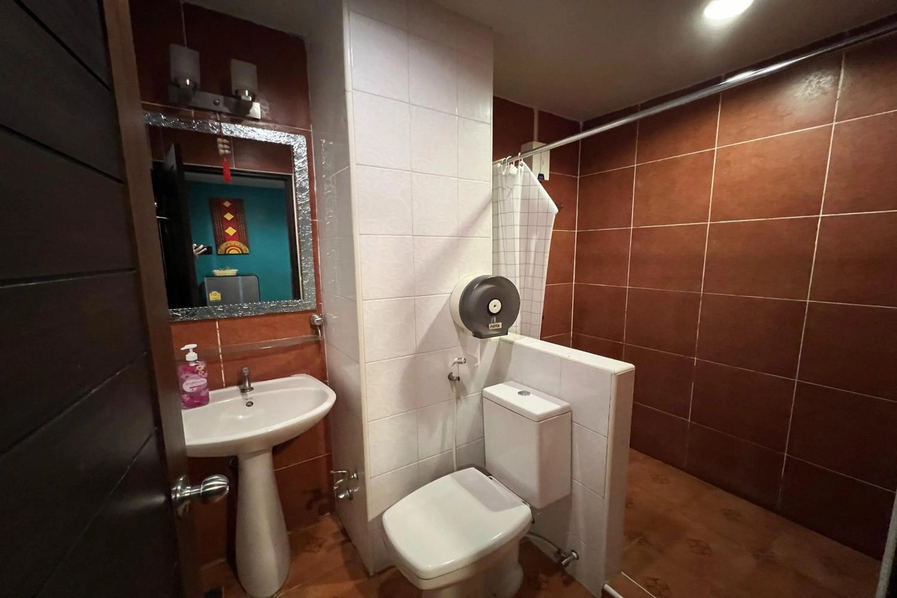 Shower in Sabai Sabai@Sukhumvit Hotel