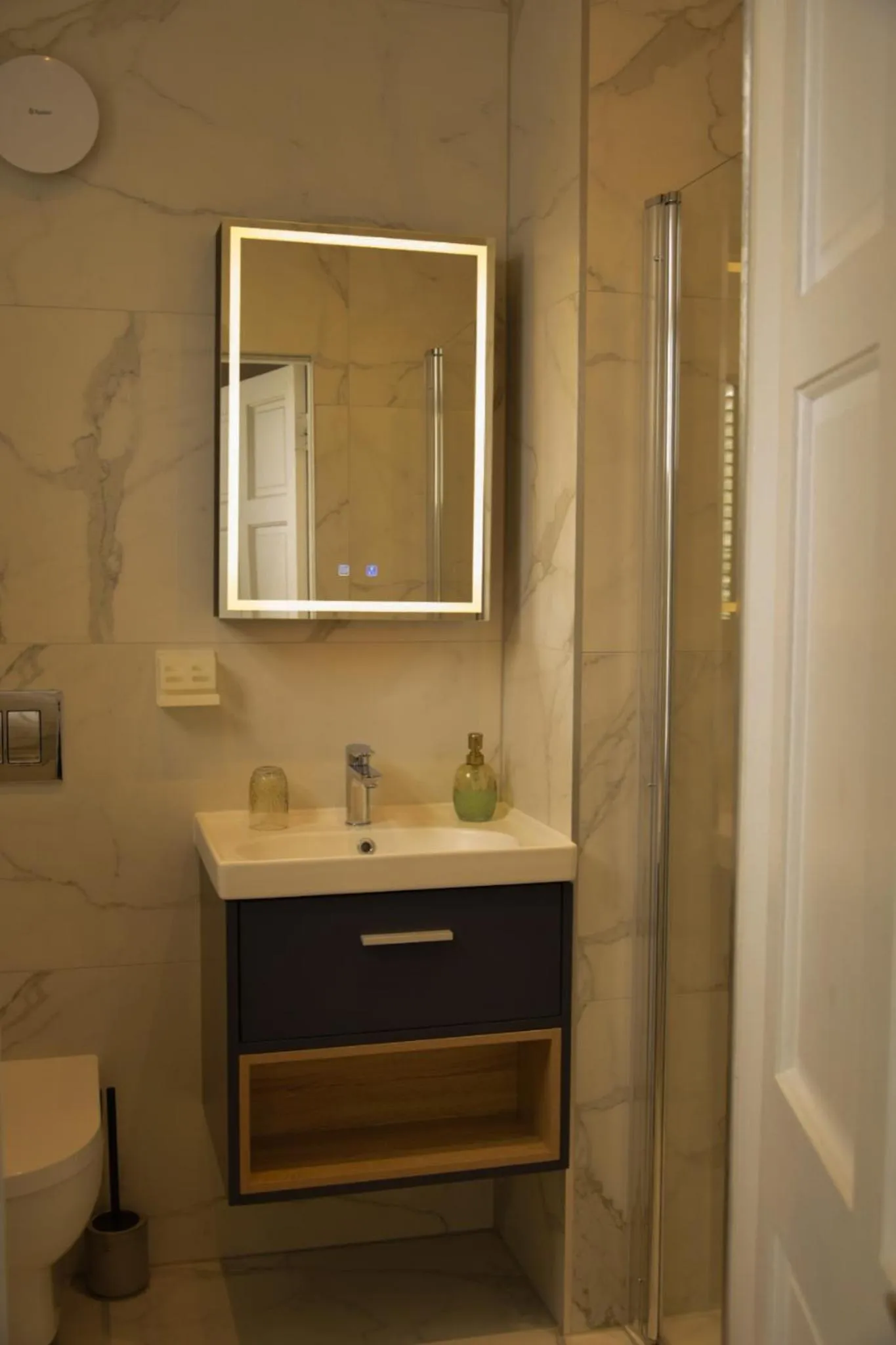 Bathroom in Avoca House B&B