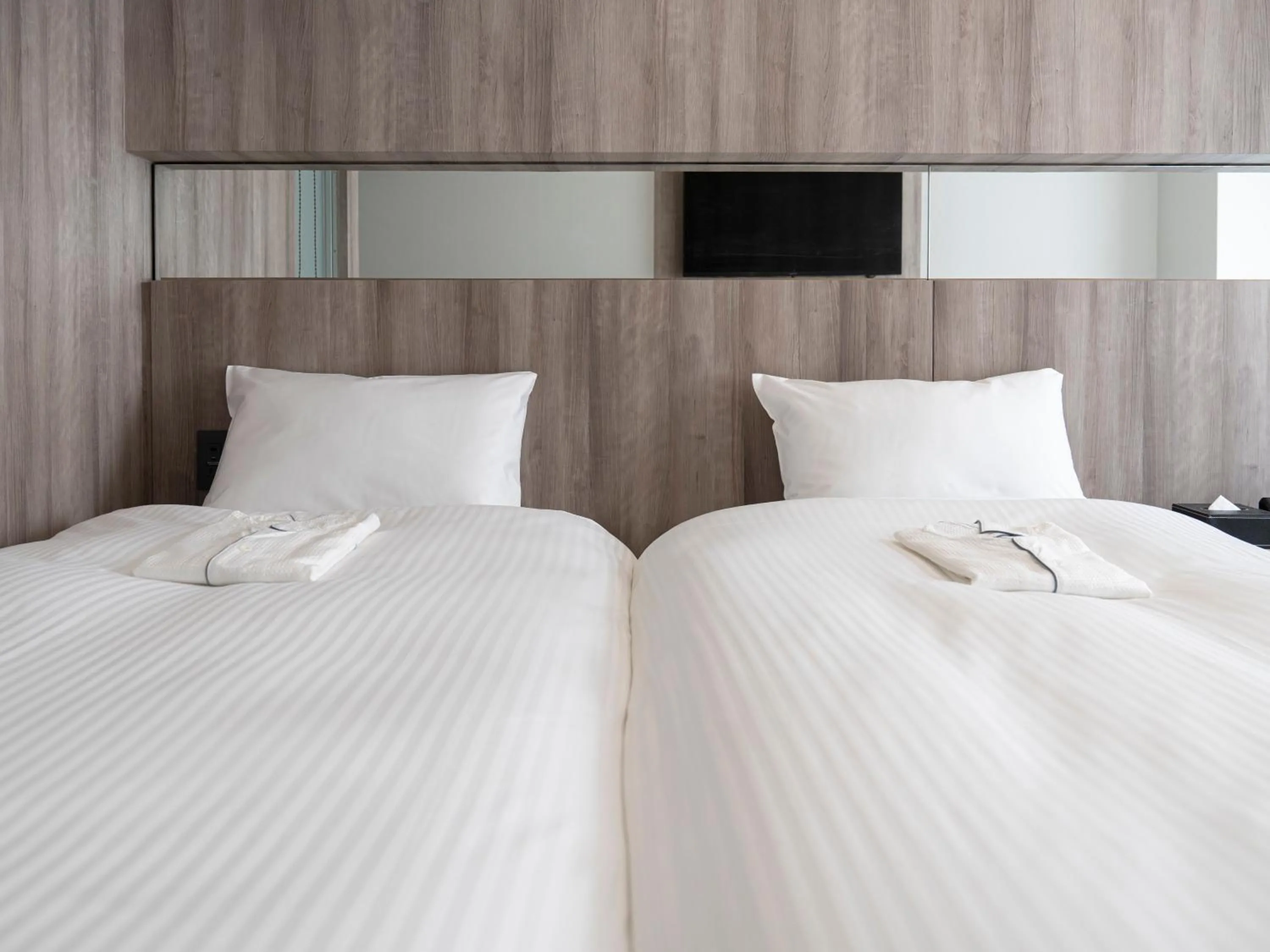 Photo of the whole room, Bed in Hotel Brighton City Osaka Kitahama