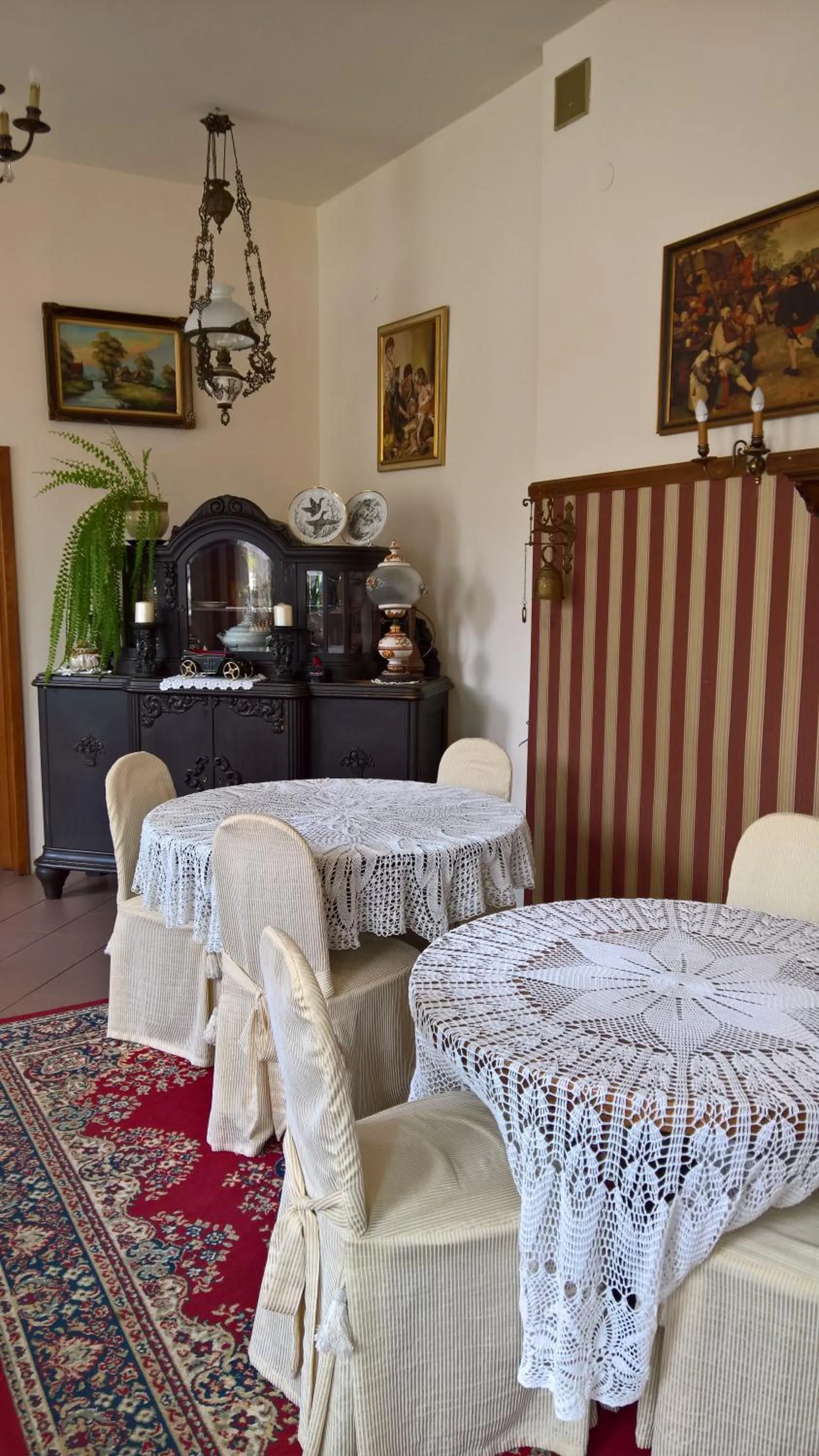 Seating area in Titanic