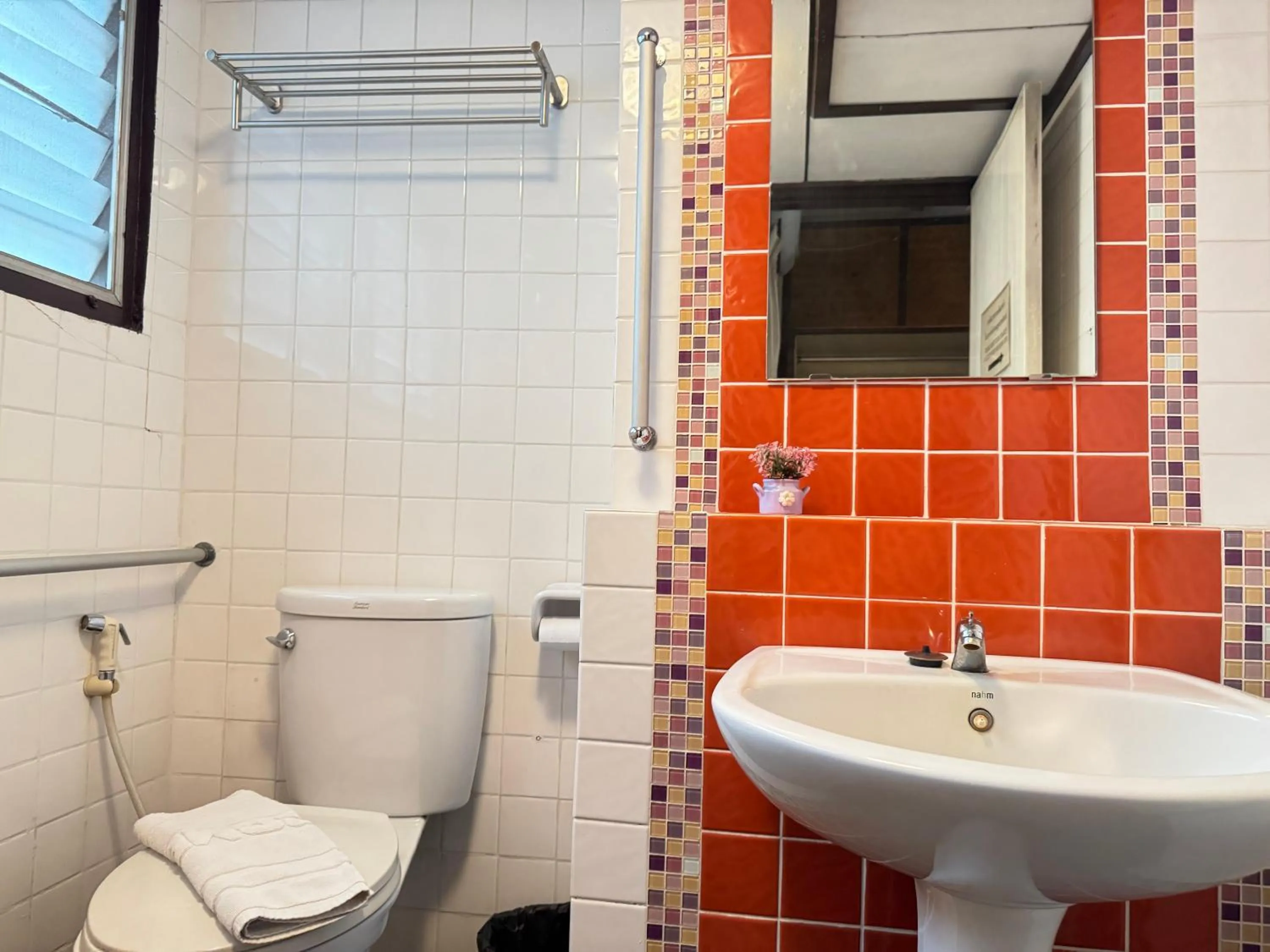 Bathroom in Lai Thai Guest House