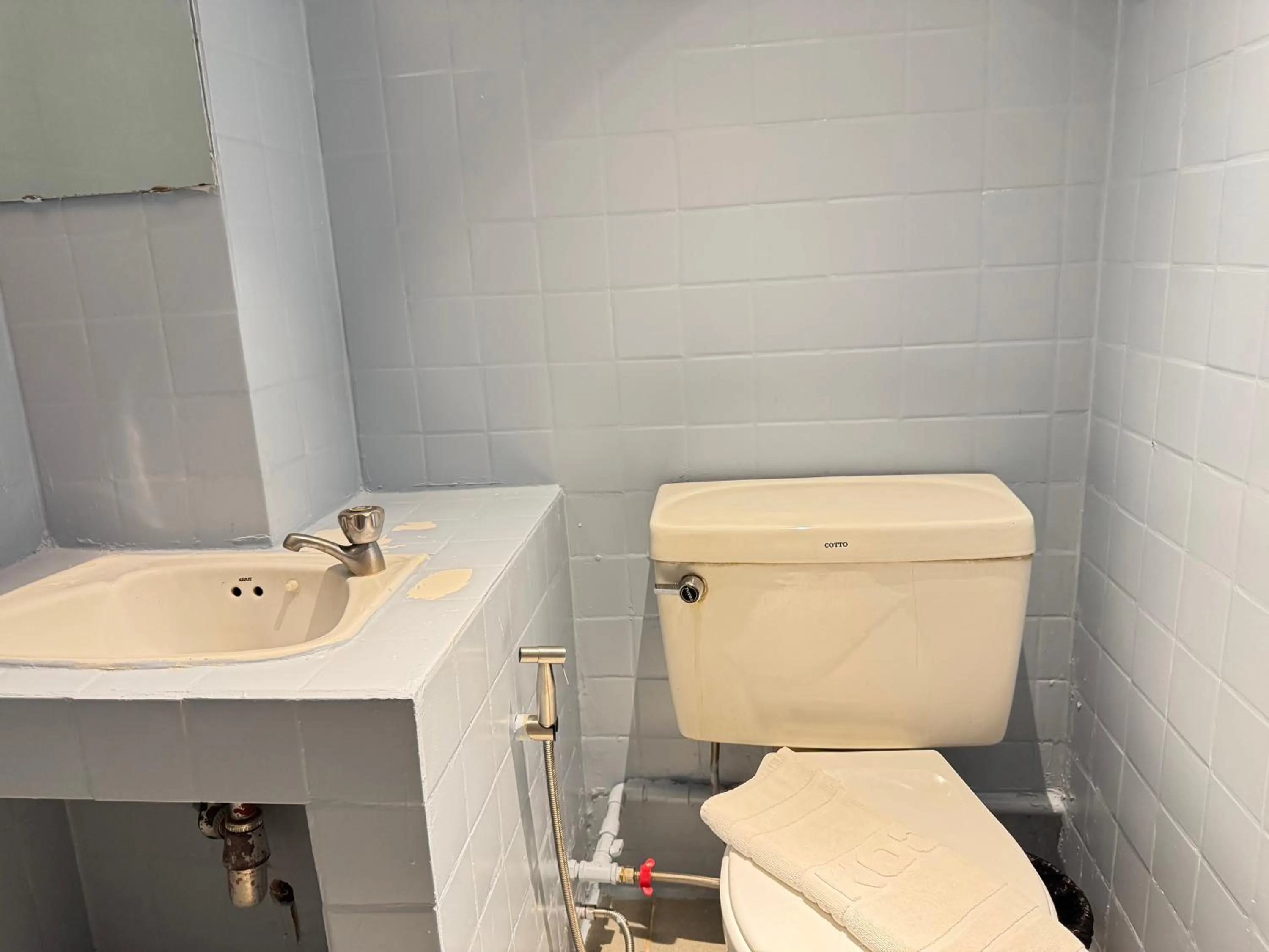 Bathroom in Lai Thai Guest House