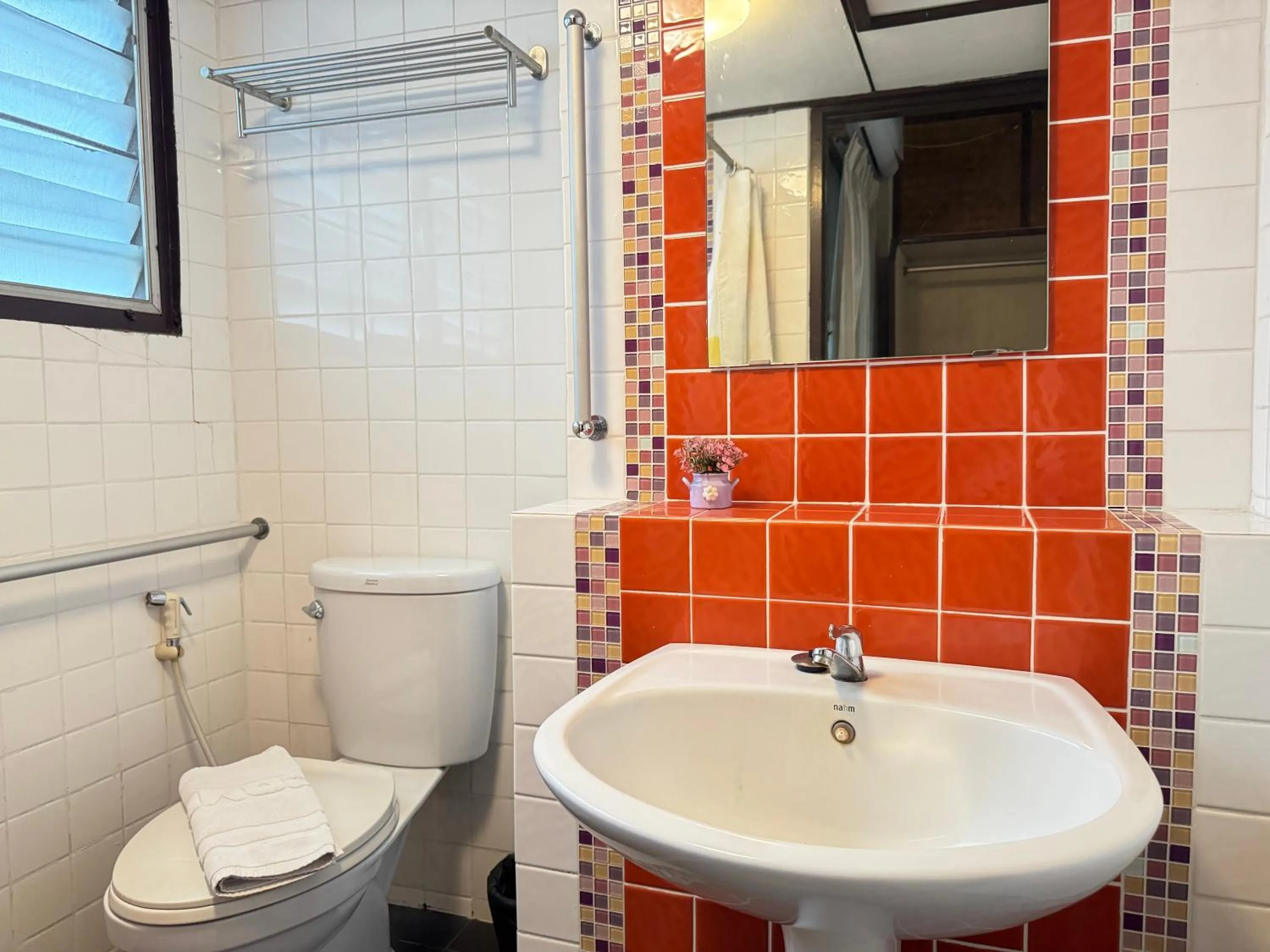 Bathroom in Lai Thai Guest House