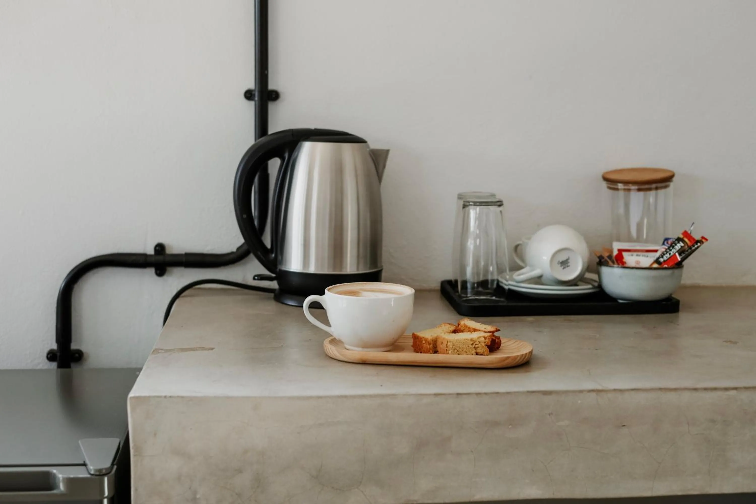 Coffee/tea facilities in Lighthouse Guesthouse & Cafe