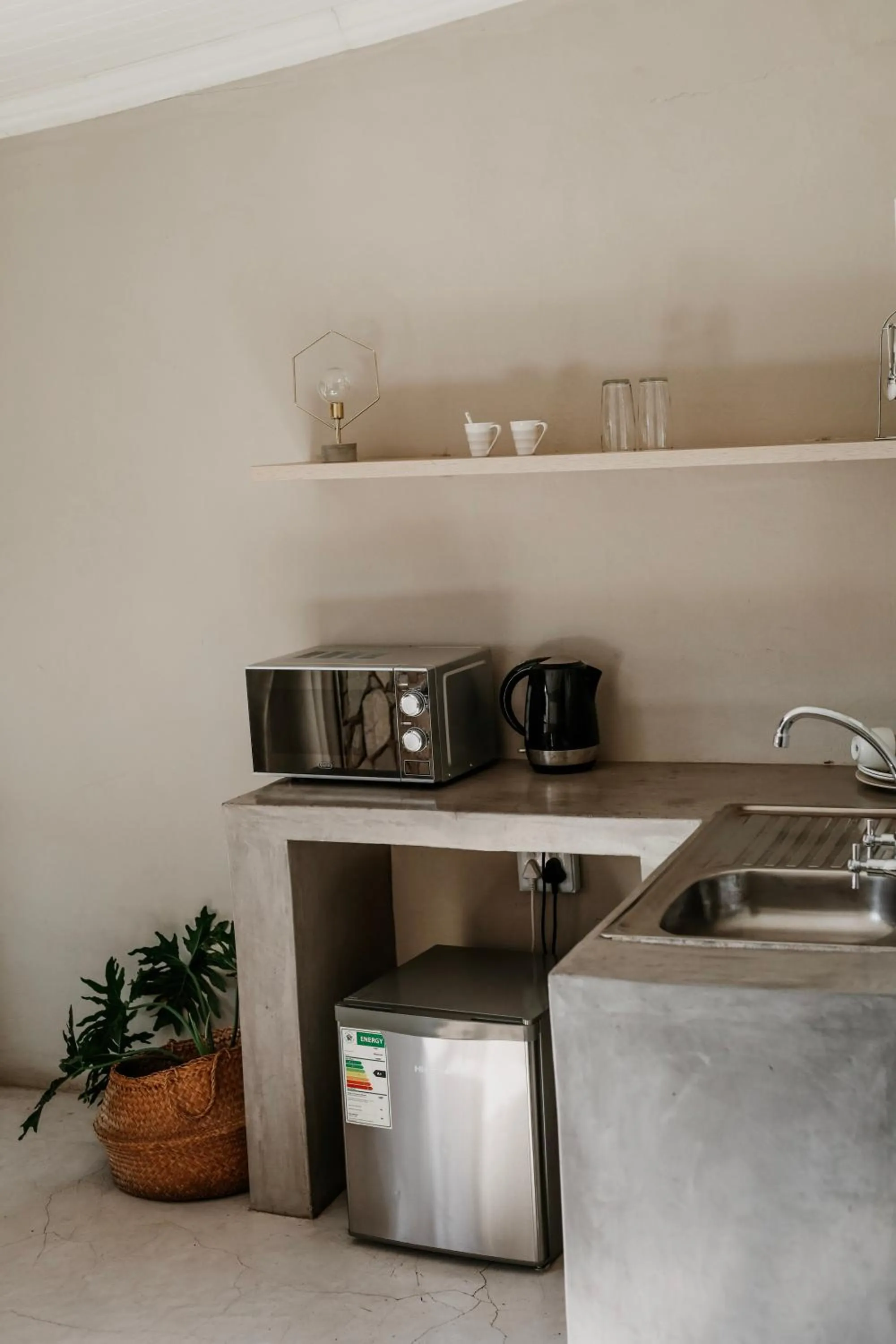 minibar in Lighthouse Guesthouse & Cafe