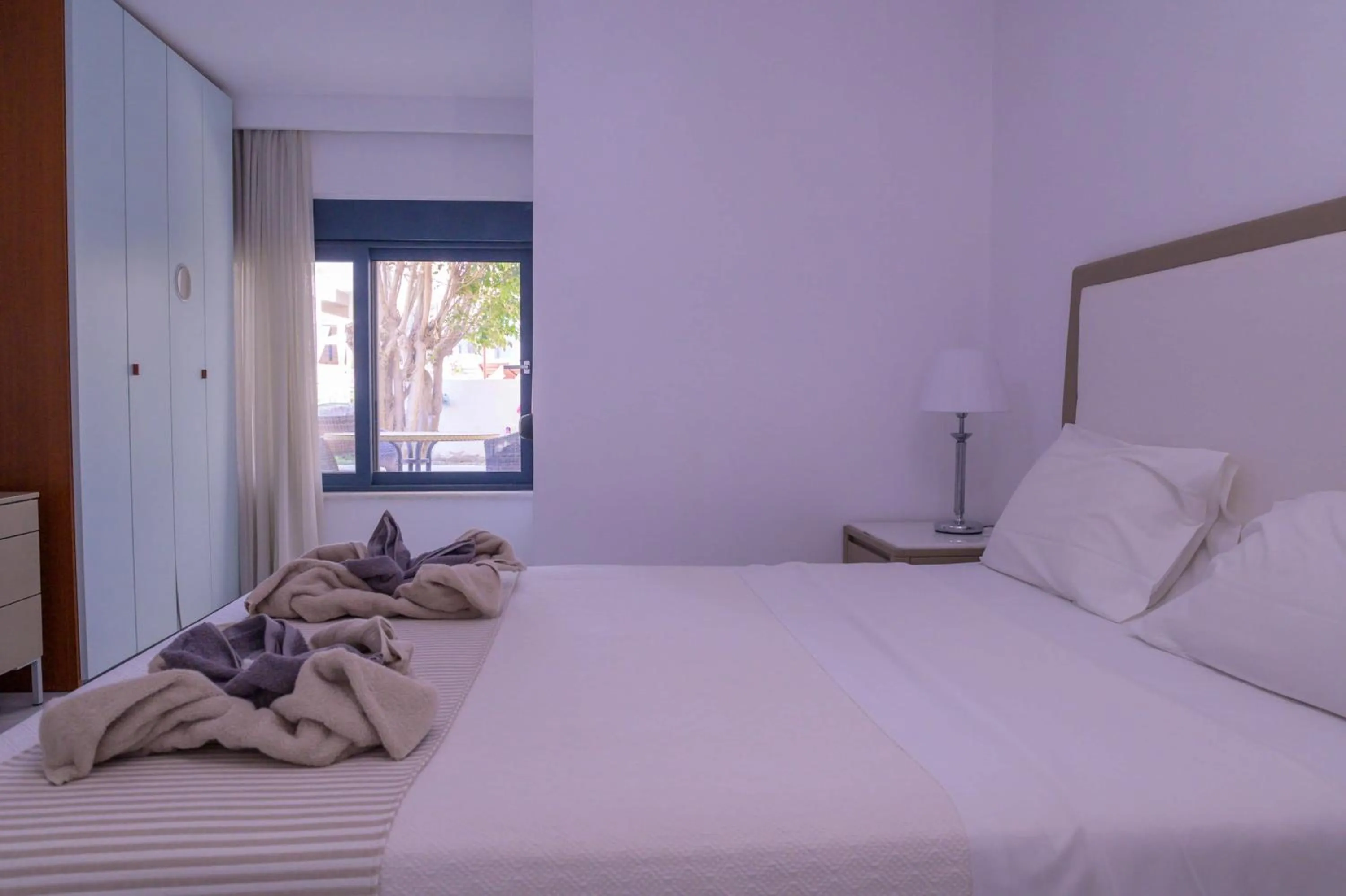 Bed in Elizabeth Suites