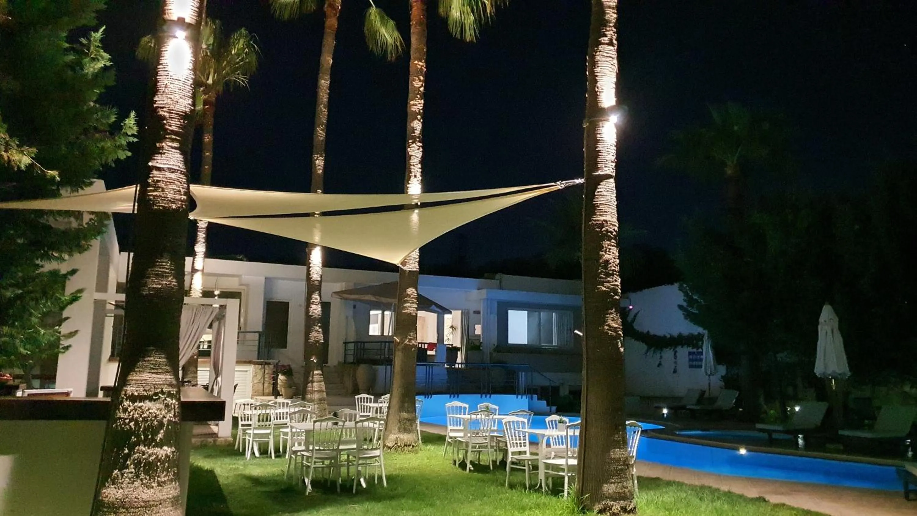 Property building in Elizabeth Suites