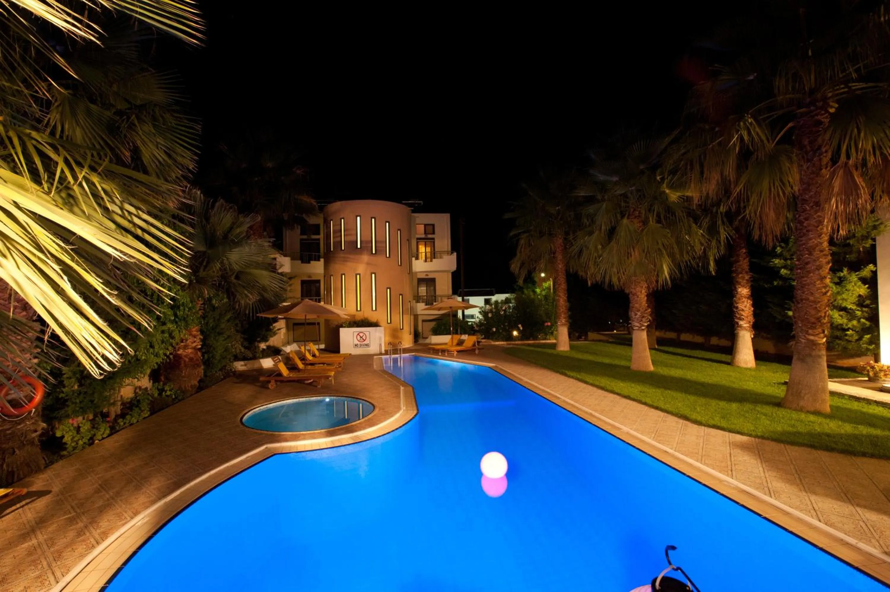 Balcony/Terrace in Elizabeth Suites