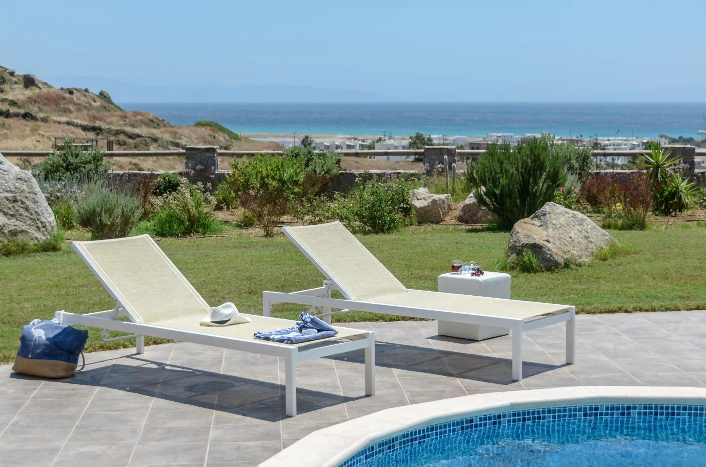 Patio in Naxos Luxury Villas