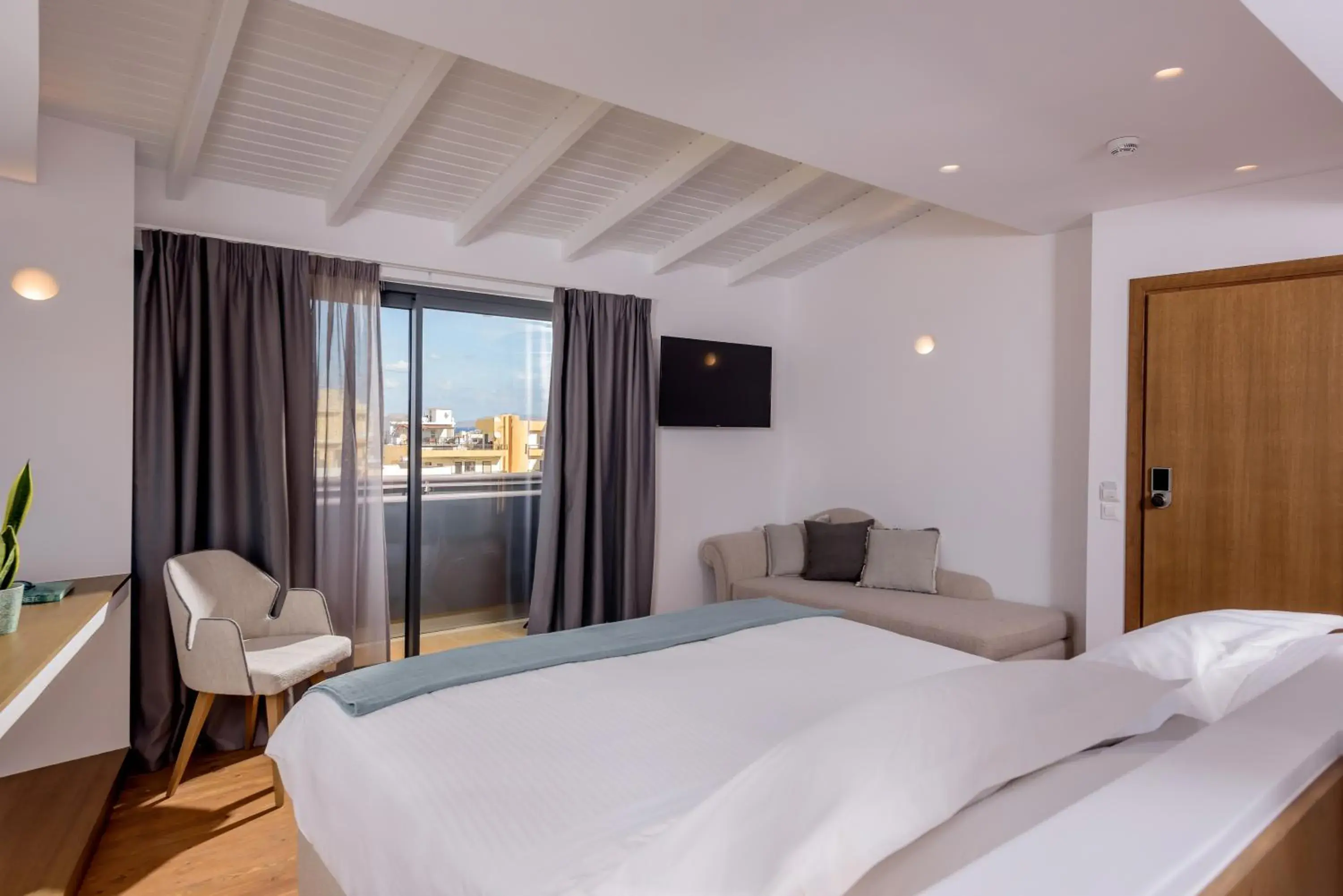 Bed in Iraklion Hotel Bed in Iraklion Hotel