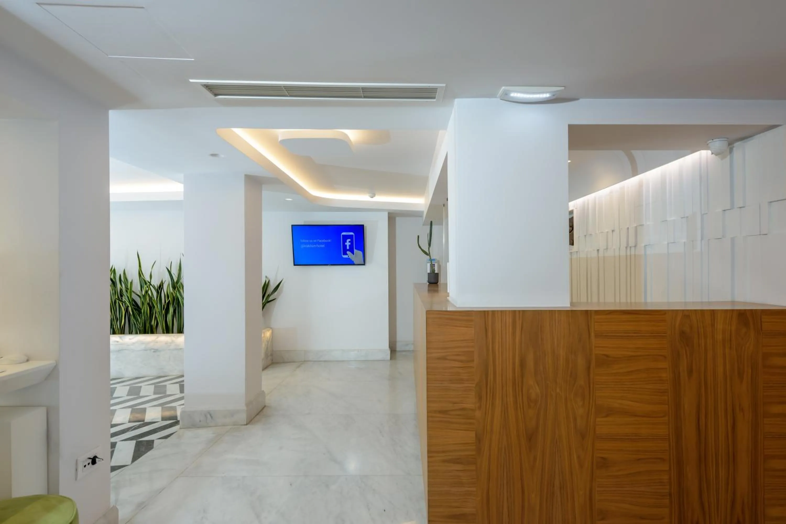 Lobby or reception in Iraklion Hotel