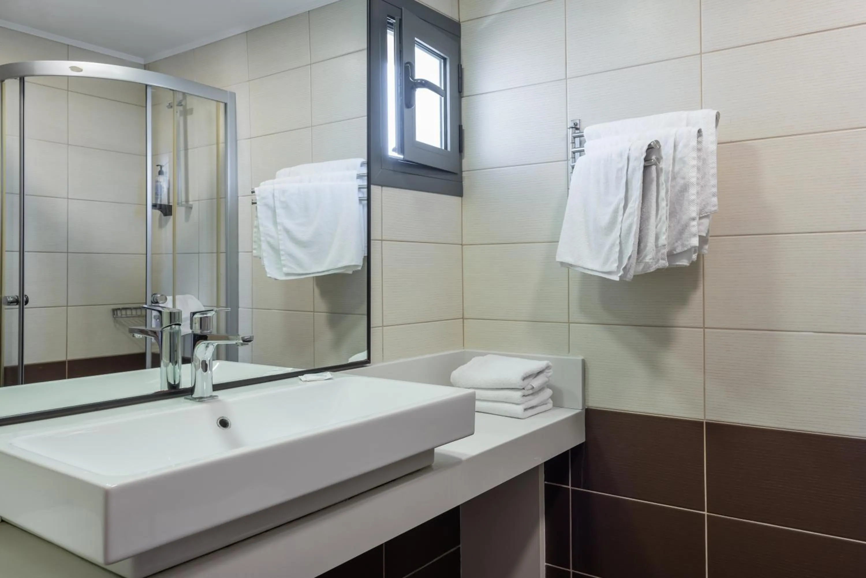 Shower in Iraklion Hotel