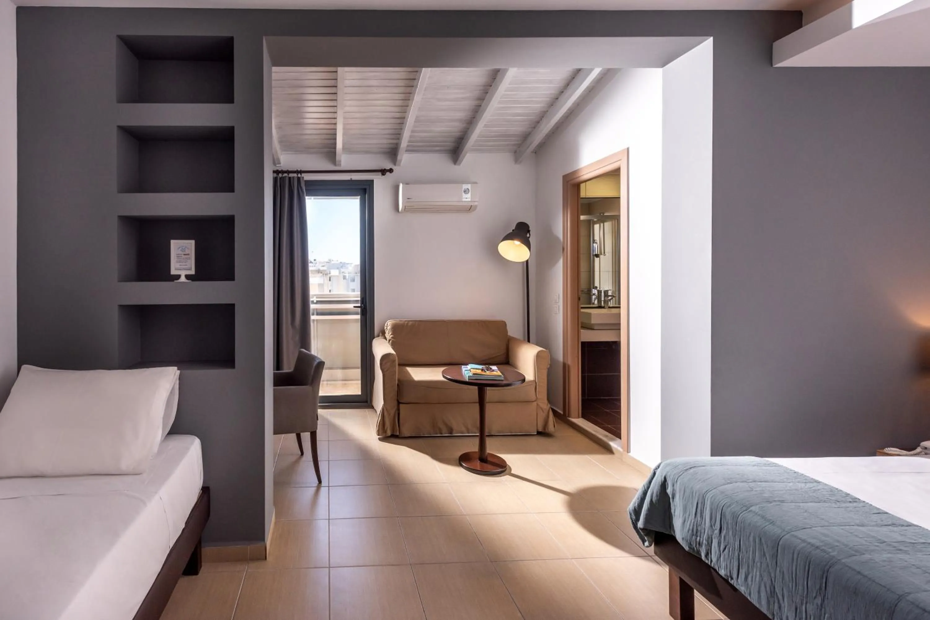 Bedroom, Bed in Iraklion Hotel