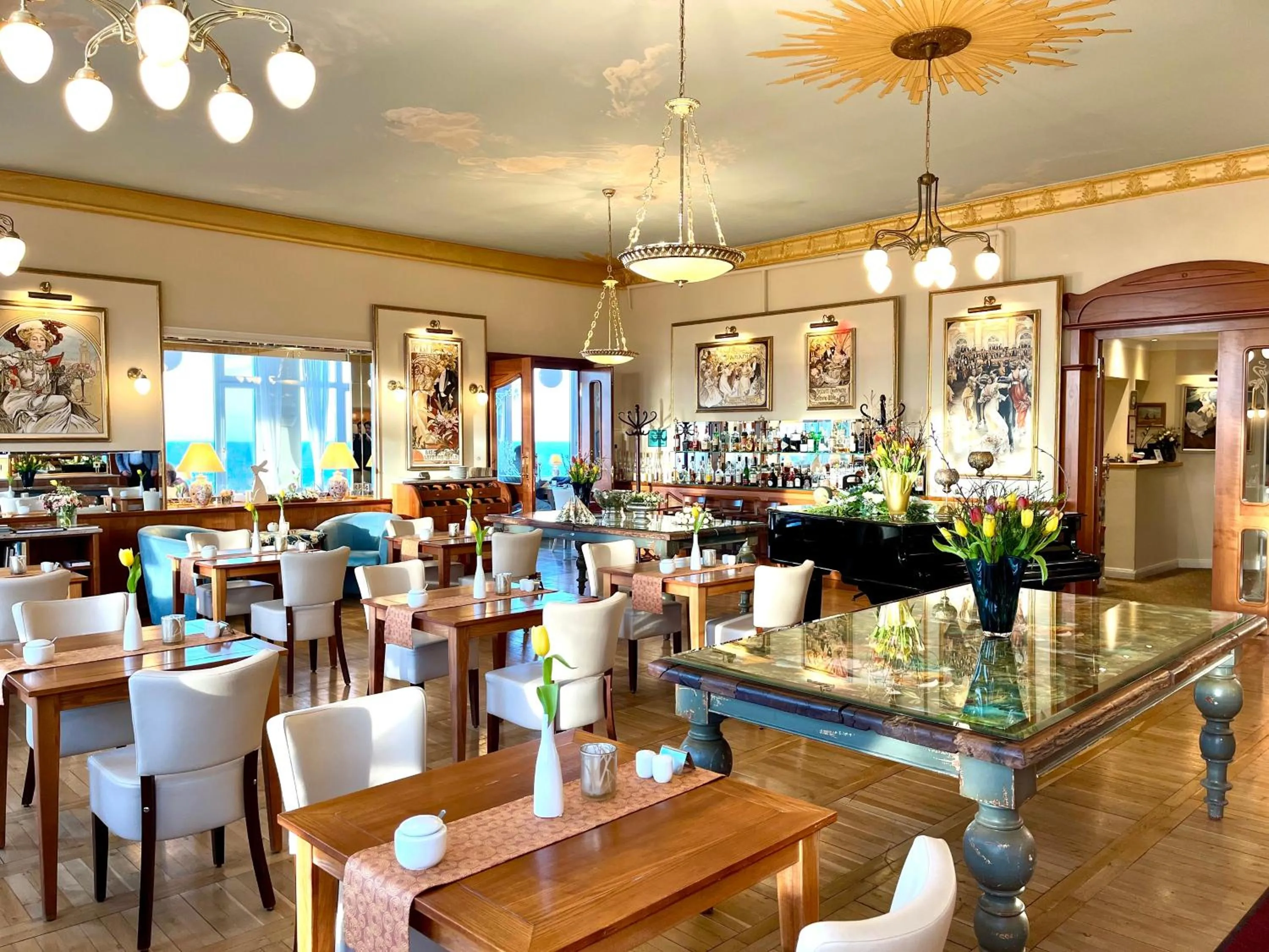 Restaurant/places to eat in Panorama Hotel Lohme