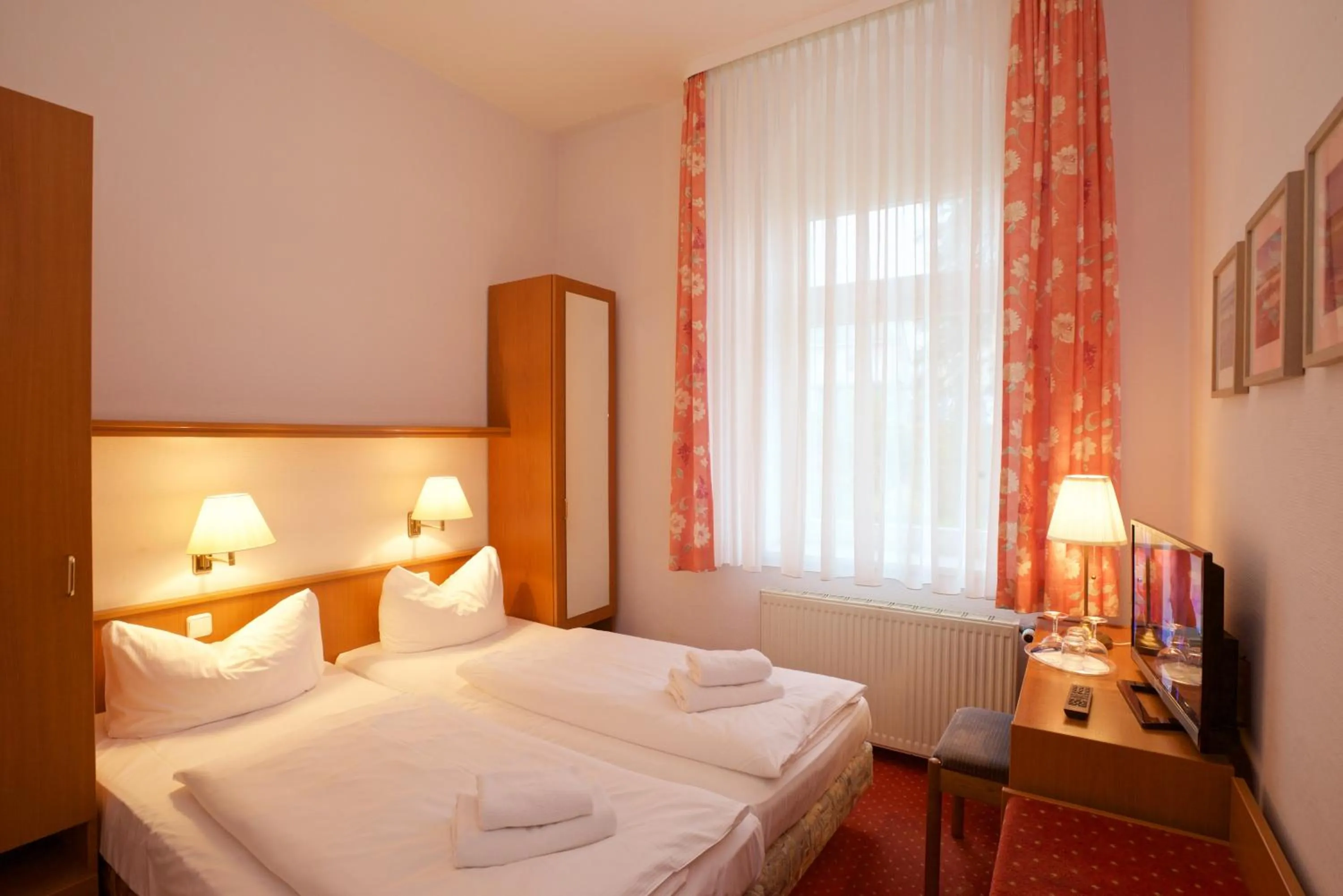 Photo of the whole room, Bed in Panorama Hotel Lohme