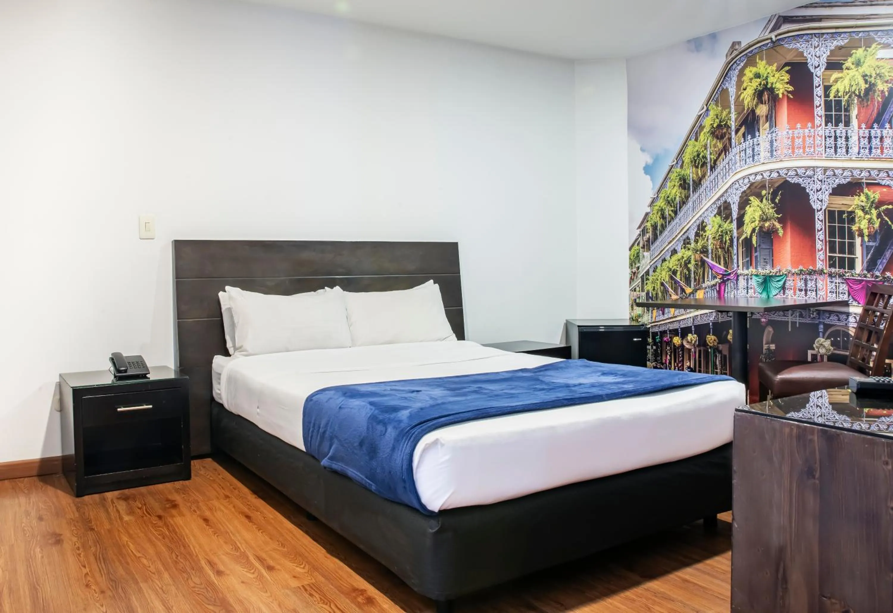 Shower, Bed in Hotel Santa Barbara Real