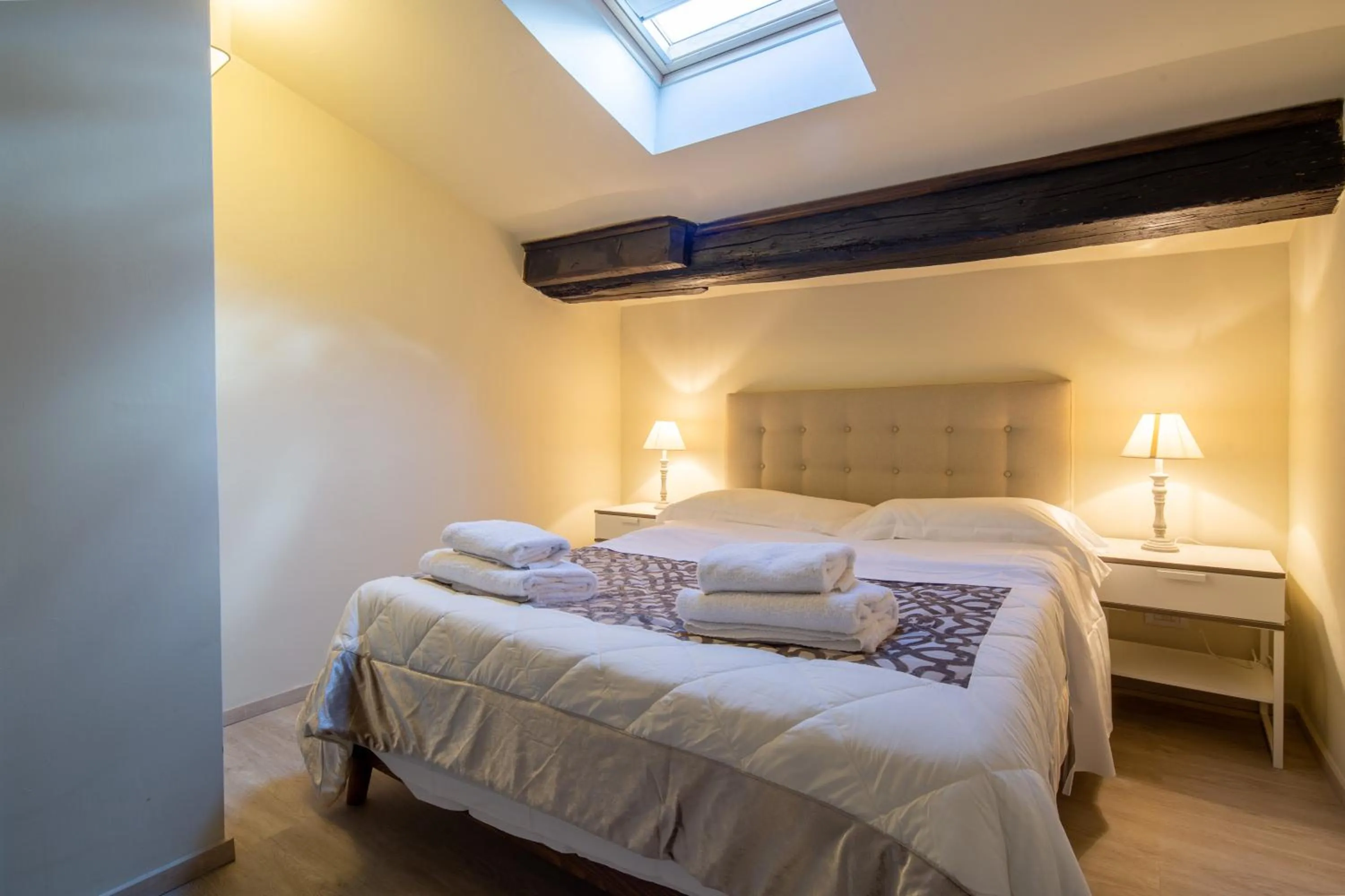 Bed in Duomo Apartments by Mmega