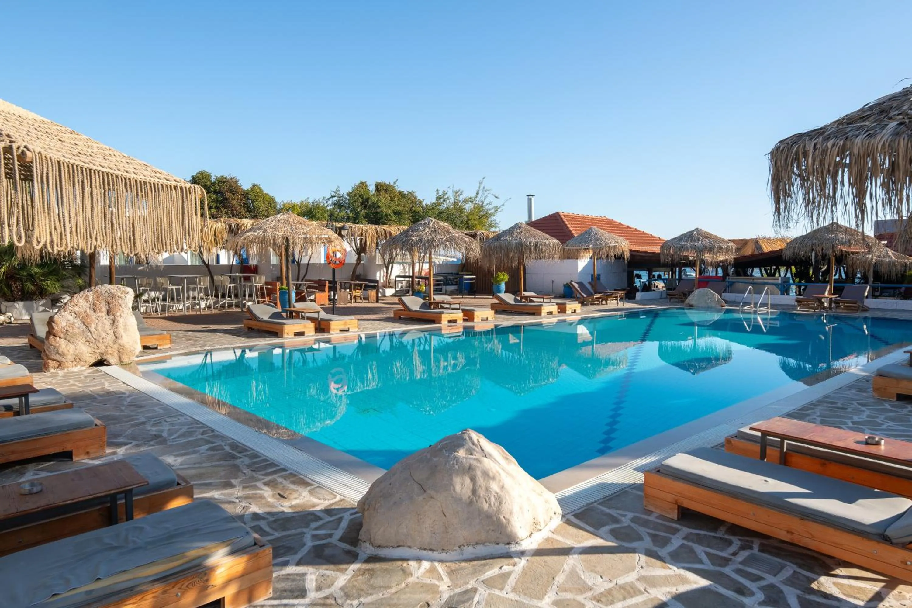 Aquarius Beach Hotel