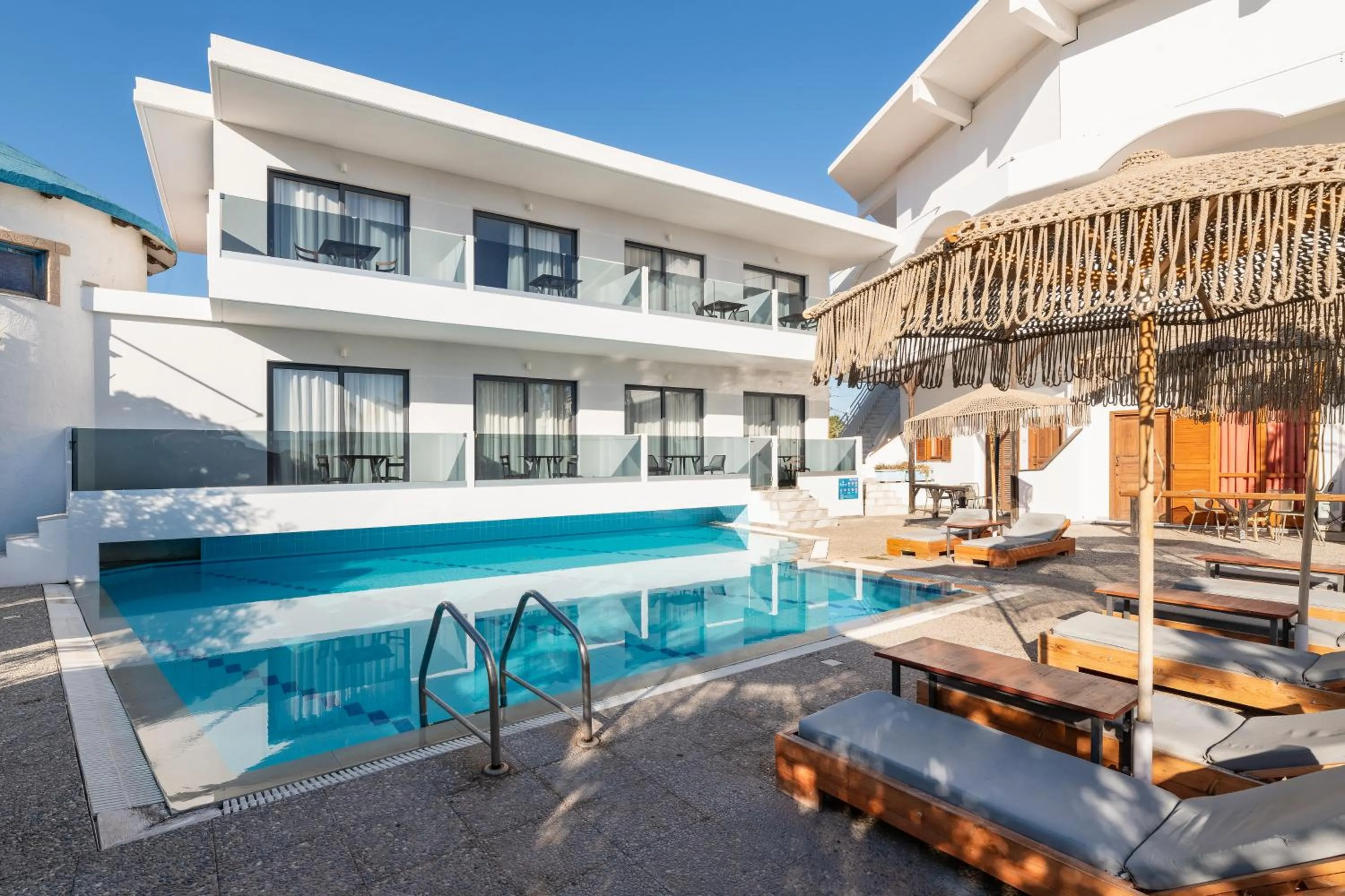 Aquarius Beach Hotel