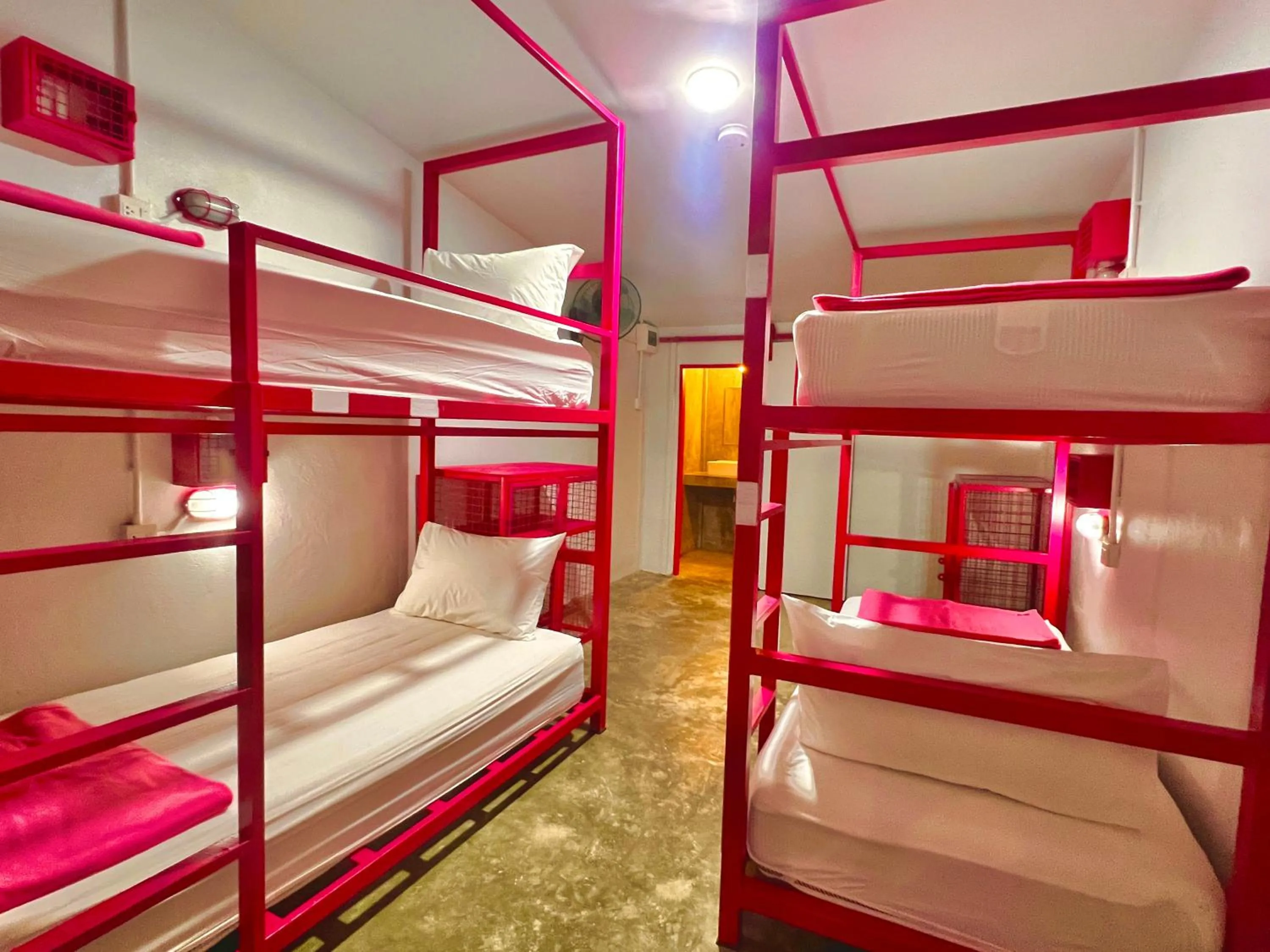 Photo of the whole room, Bed in Slumber Party Krabi