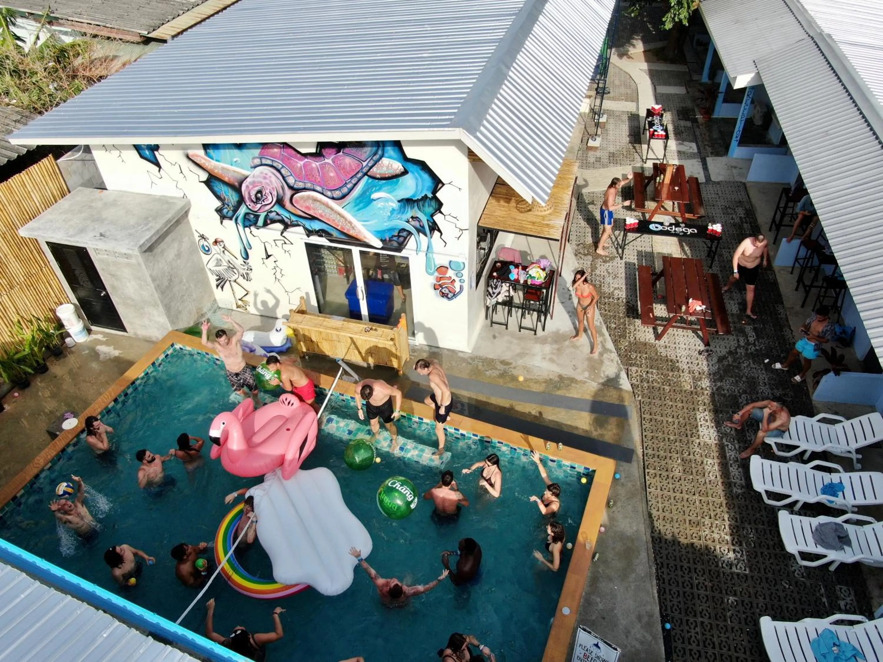 Communal lounge/ TV room in Slumber Party Krabi