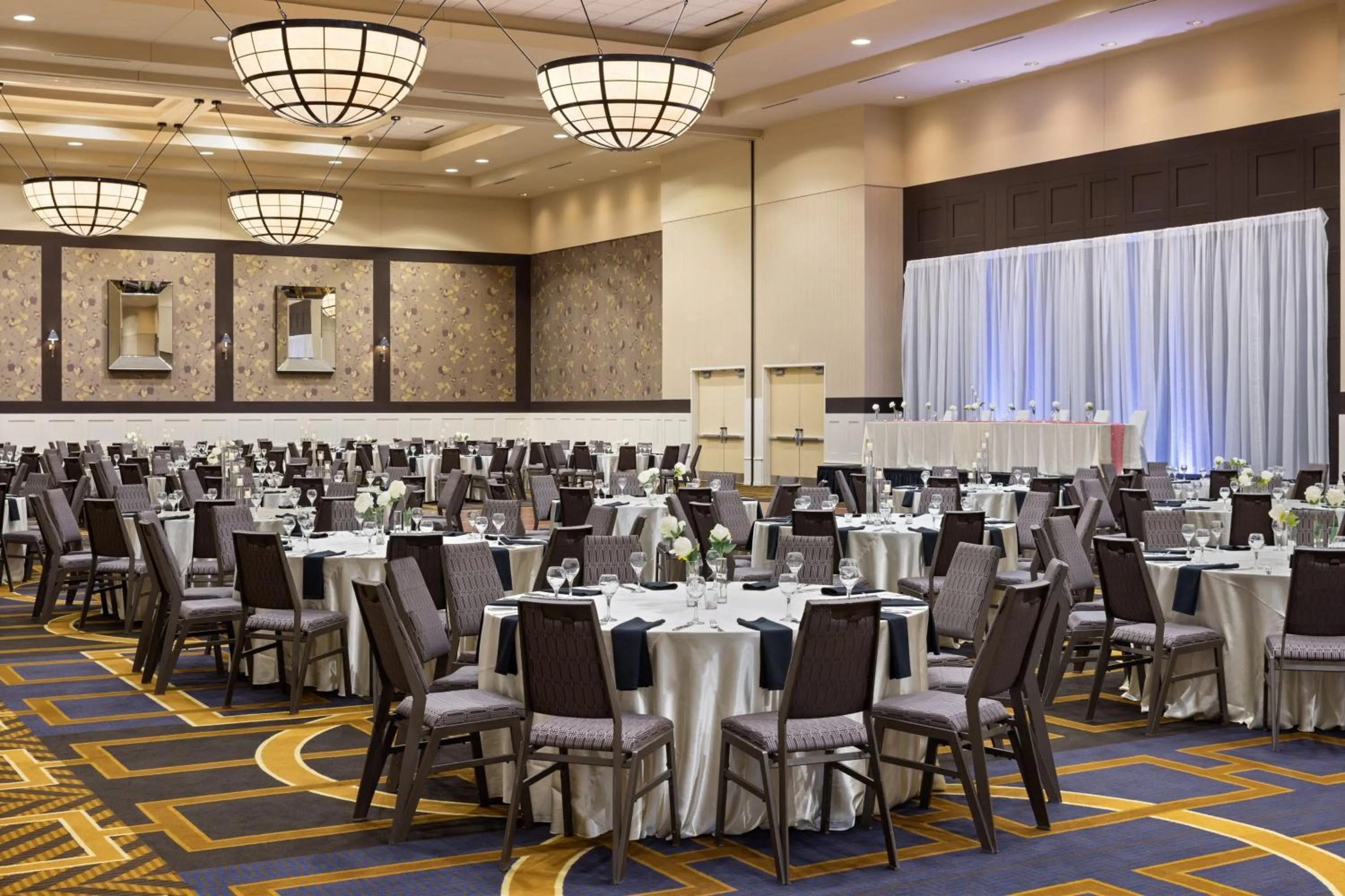 Meeting/conference room in Sheraton Overland Park Hotel at the Convention Center