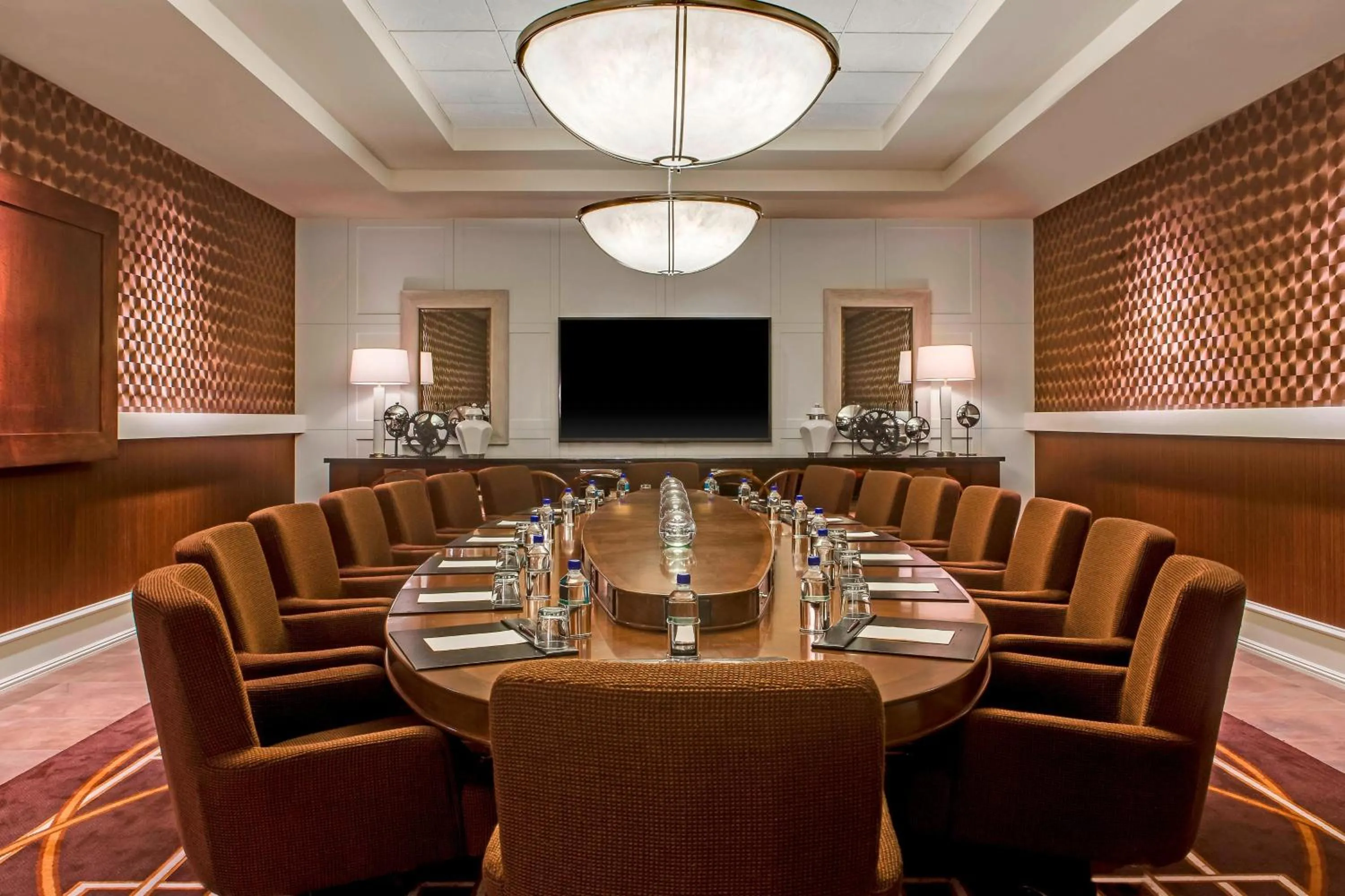 Meeting/conference room in Sheraton Overland Park Hotel at the Convention Center