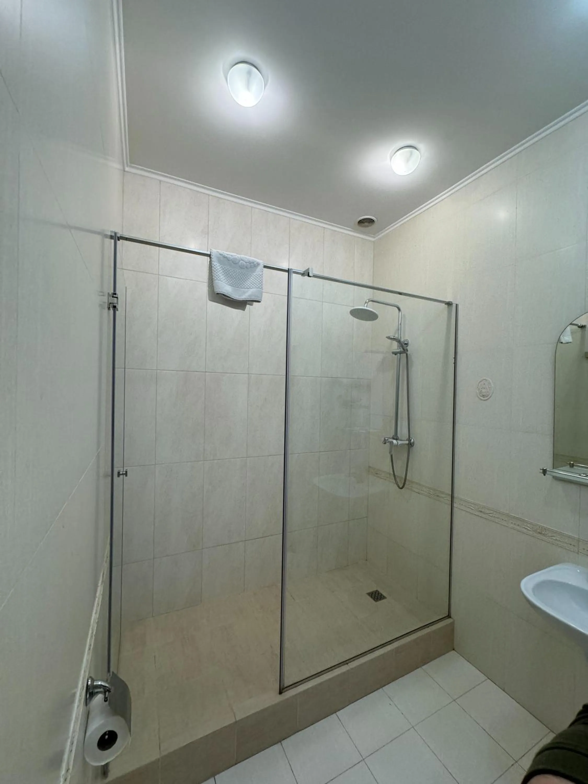 Shower in Ekaterina Hotel