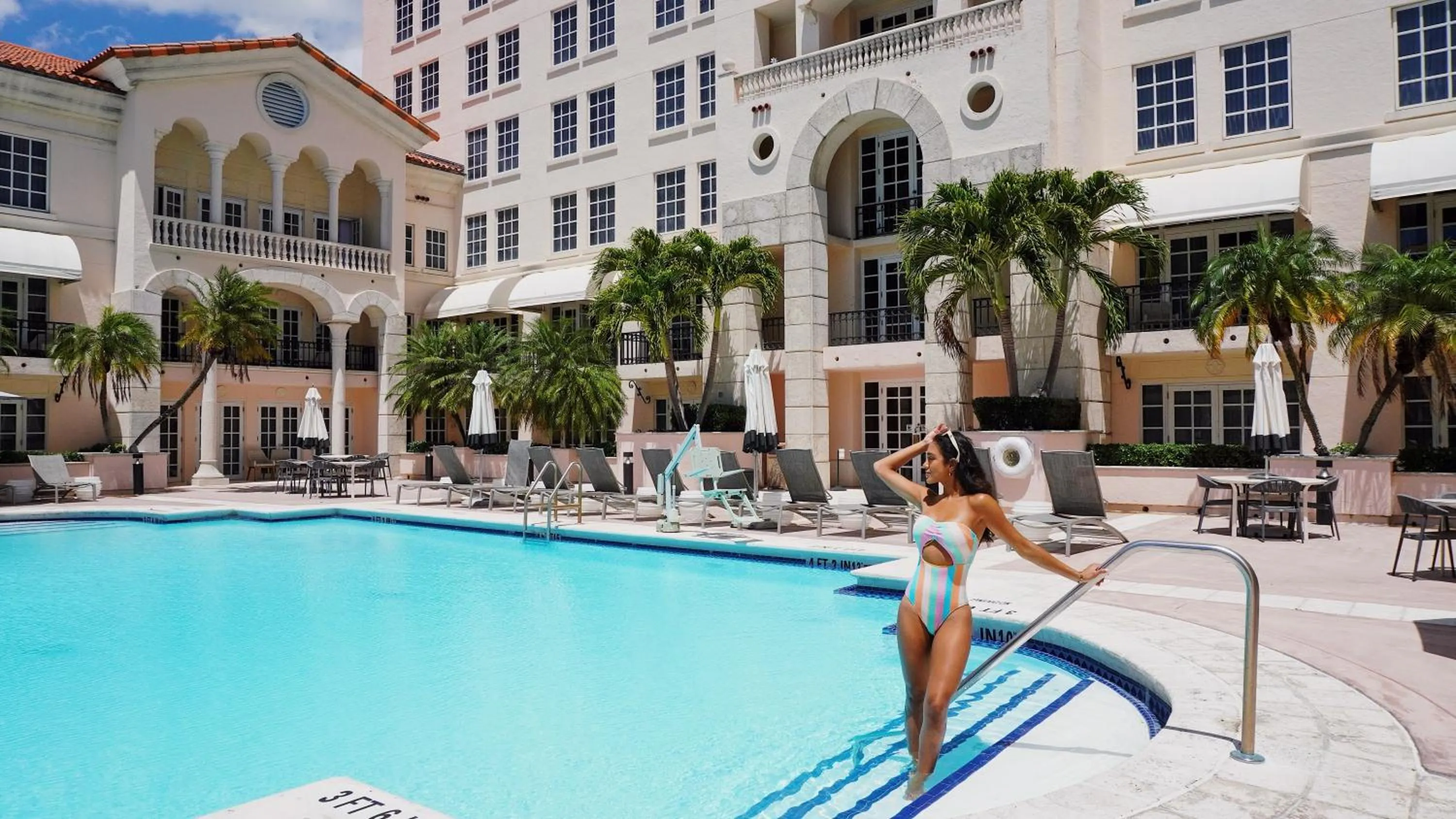 Swimming pool in Hyatt Regency Coral Gables in Miami