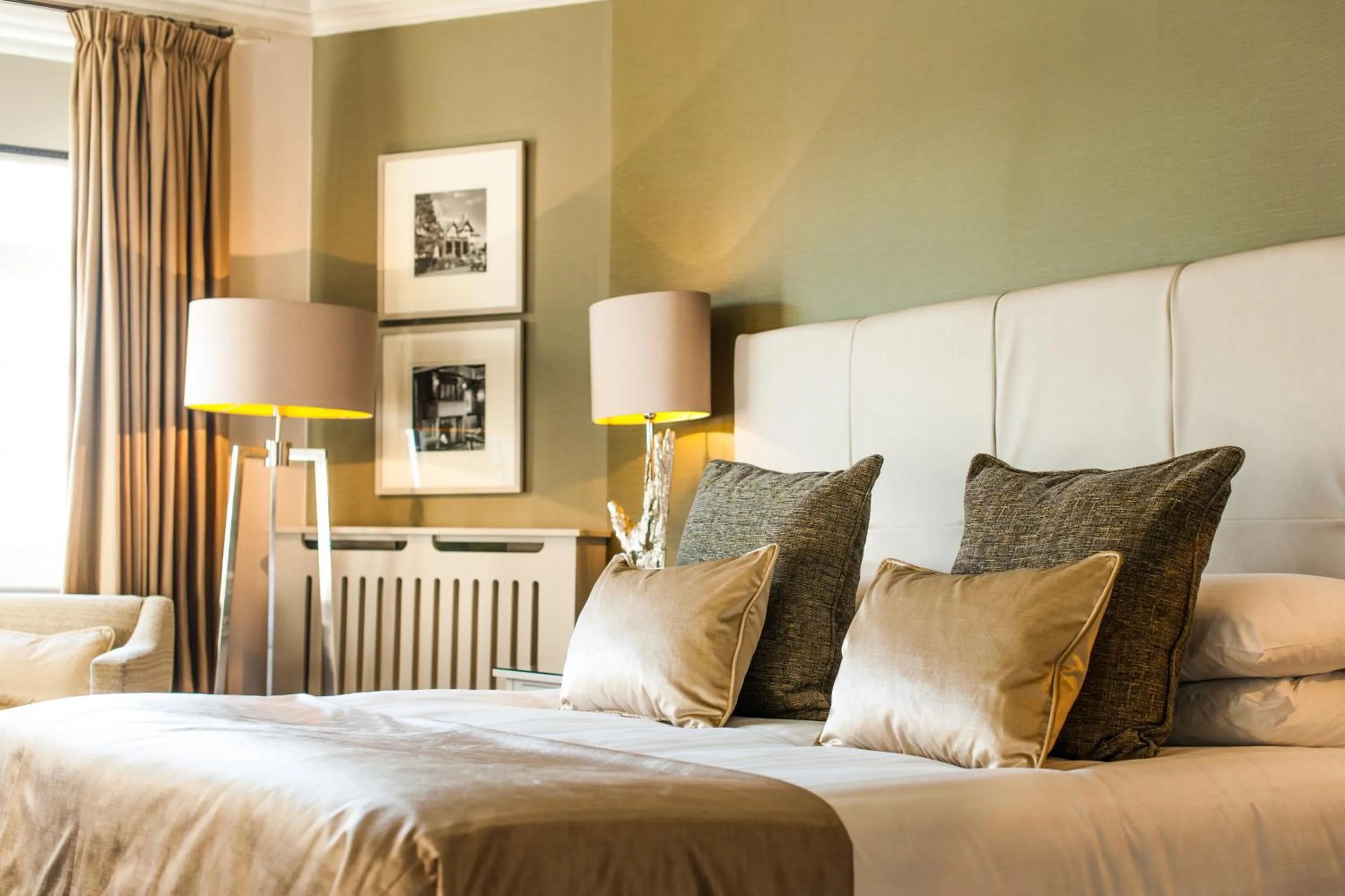 Bedroom, Bed in Piersland House