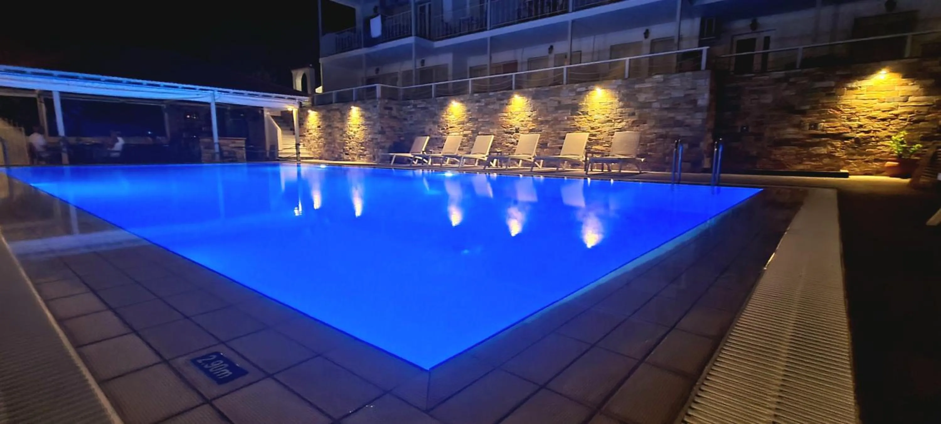 Swimming pool in Hotel Nereides