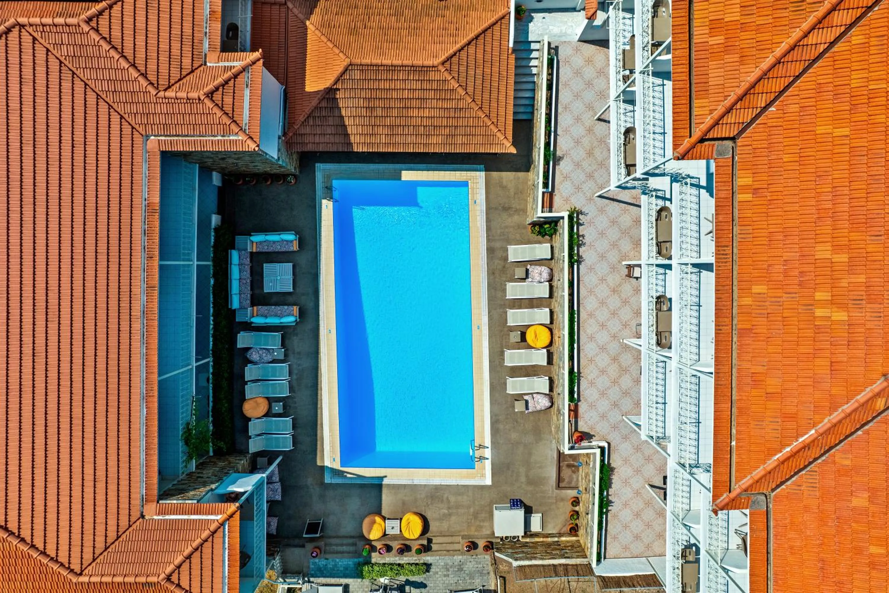 Swimming pool in Hotel Nereides